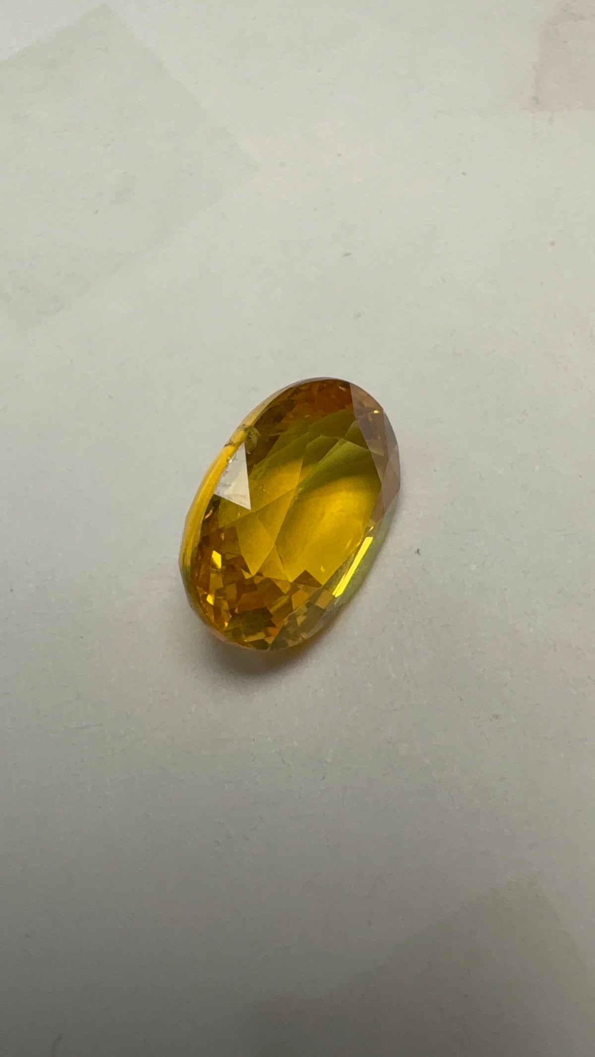 Yellow Sapphire – 5.40 Carat – Thailand — exact stone view 1