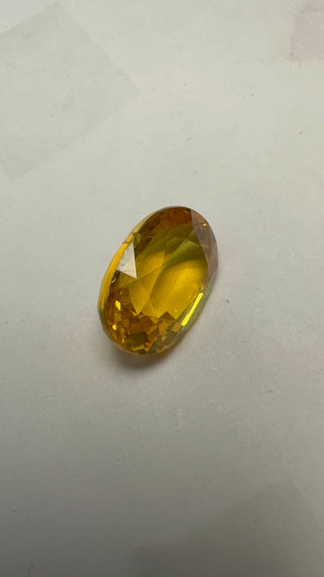 Yellow Sapphire – 5.40 Carat – Thailand — exact stone view 1