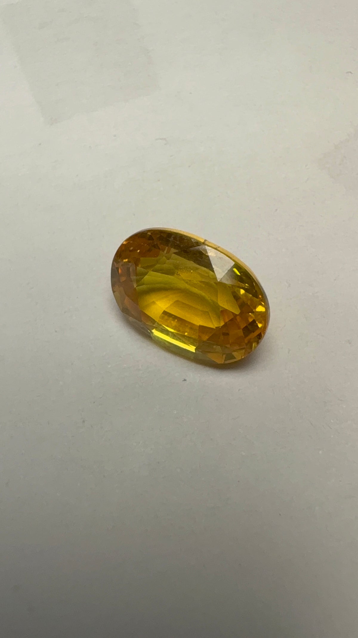 Yellow Sapphire – 5.40 Carat – Thailand — exact stone view 3