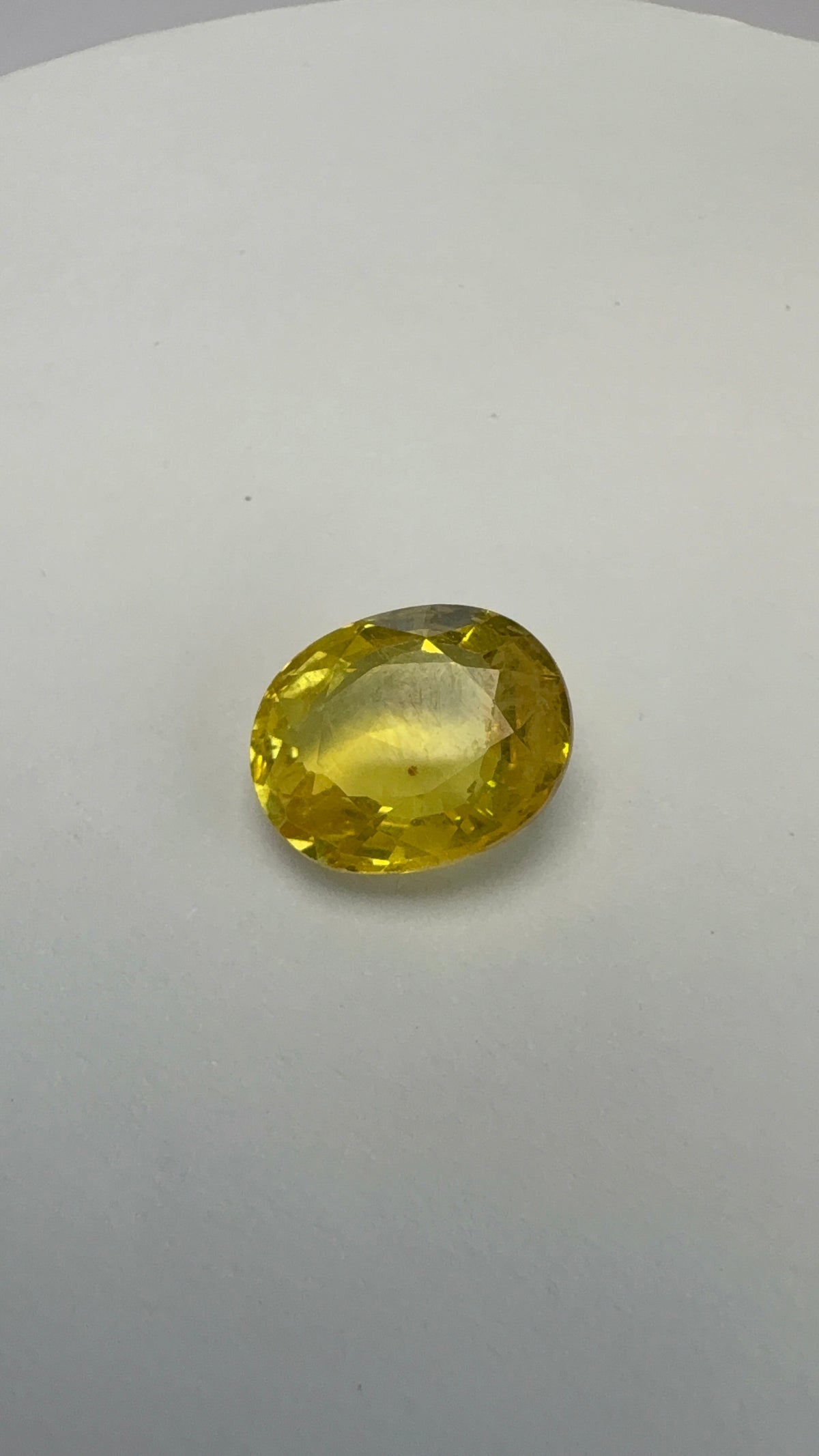 Yellow Sapphire 4.95 carat BKR-237 face-up view