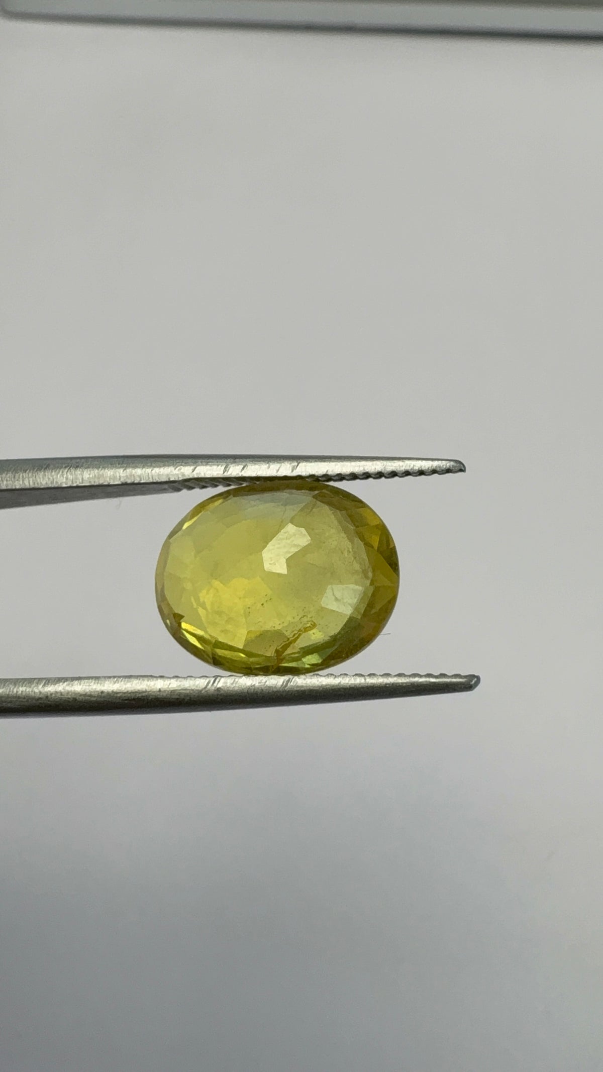 Yellow Sapphire 4.95 carat BKR-237 side view