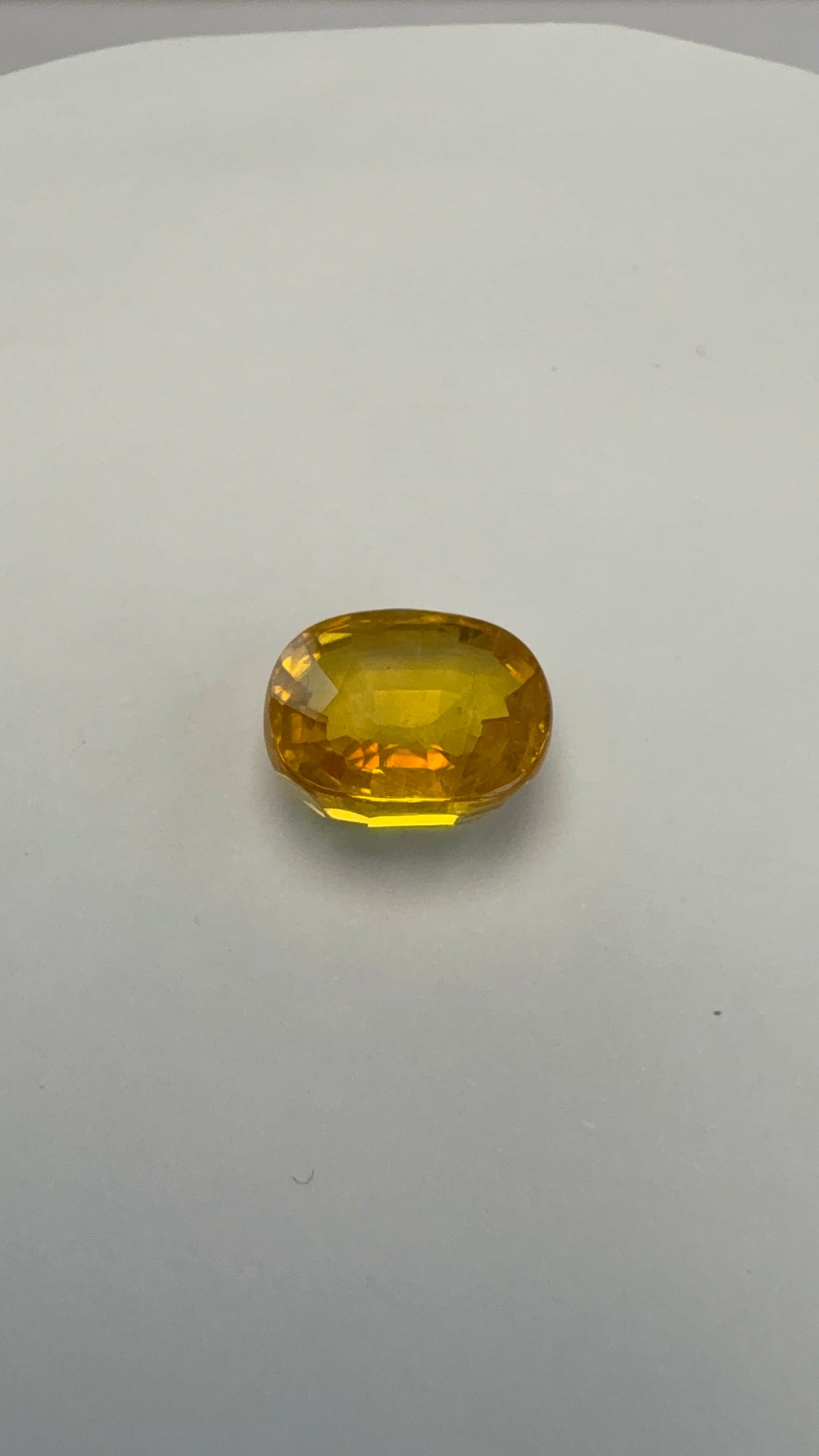 Yellow Sapphire 4.74 carat BKR-238 face-up view