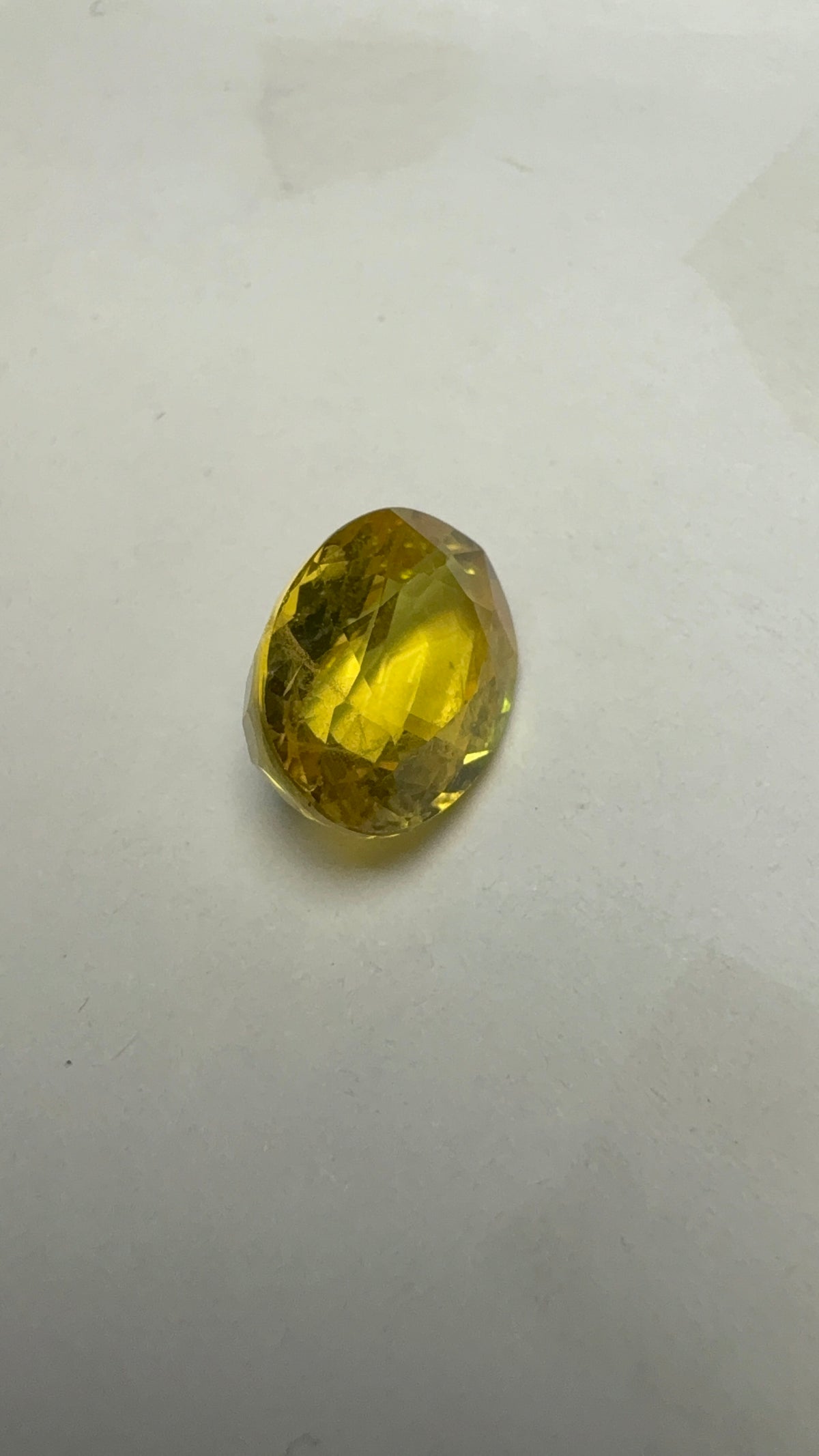 Yellow Sapphire – 5.17 Carat – Thailand — exact stone view 1