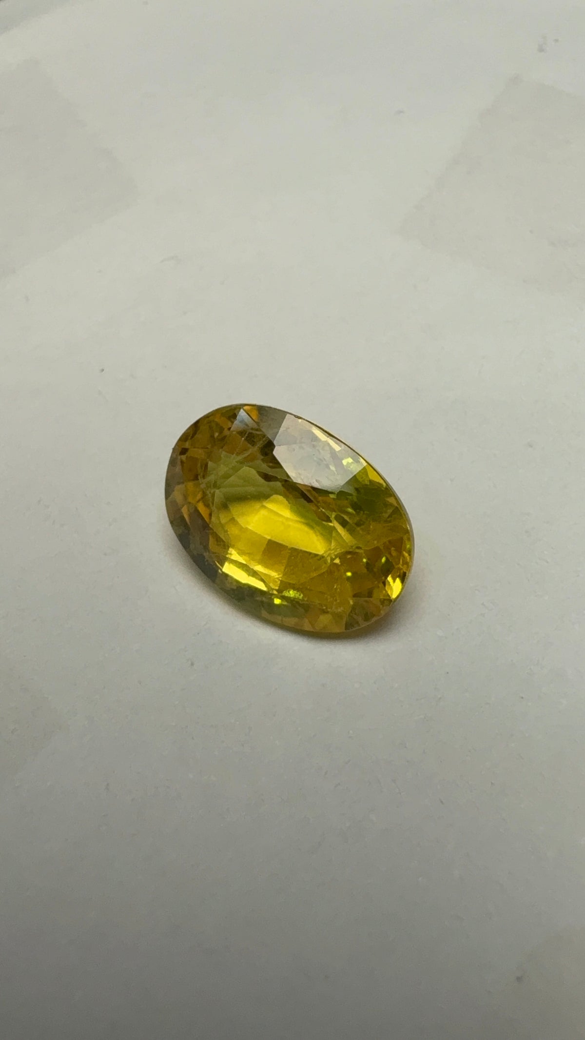 Yellow Sapphire – 5.17 Carat – Thailand — exact stone view 2