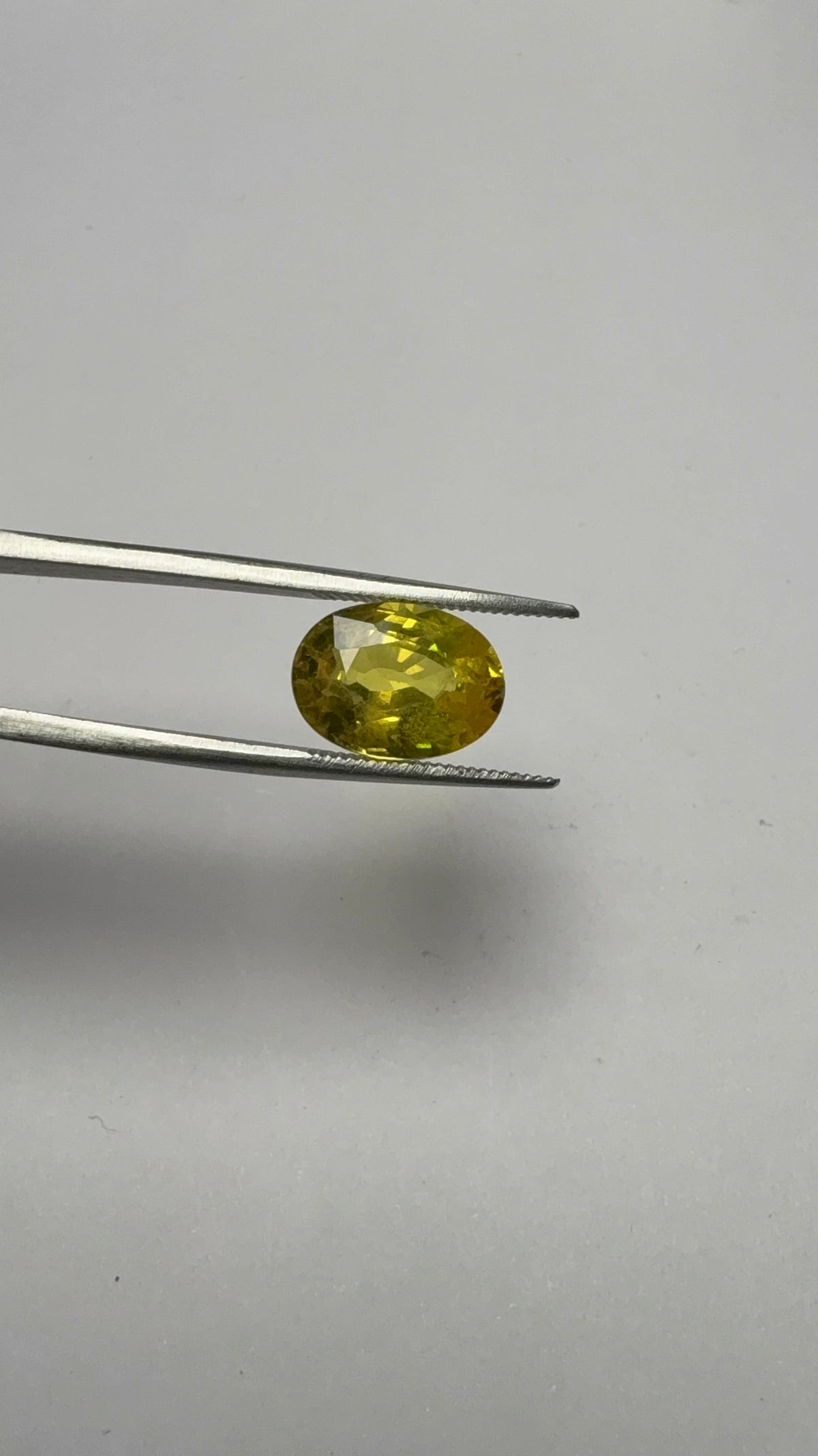 Yellow Sapphire – 5.17 Carat – Thailand — exact stone view 5