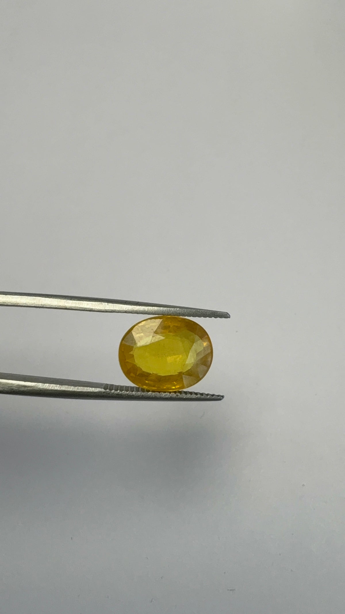 Yellow Sapphire 4.84 carat BKR-250 close view