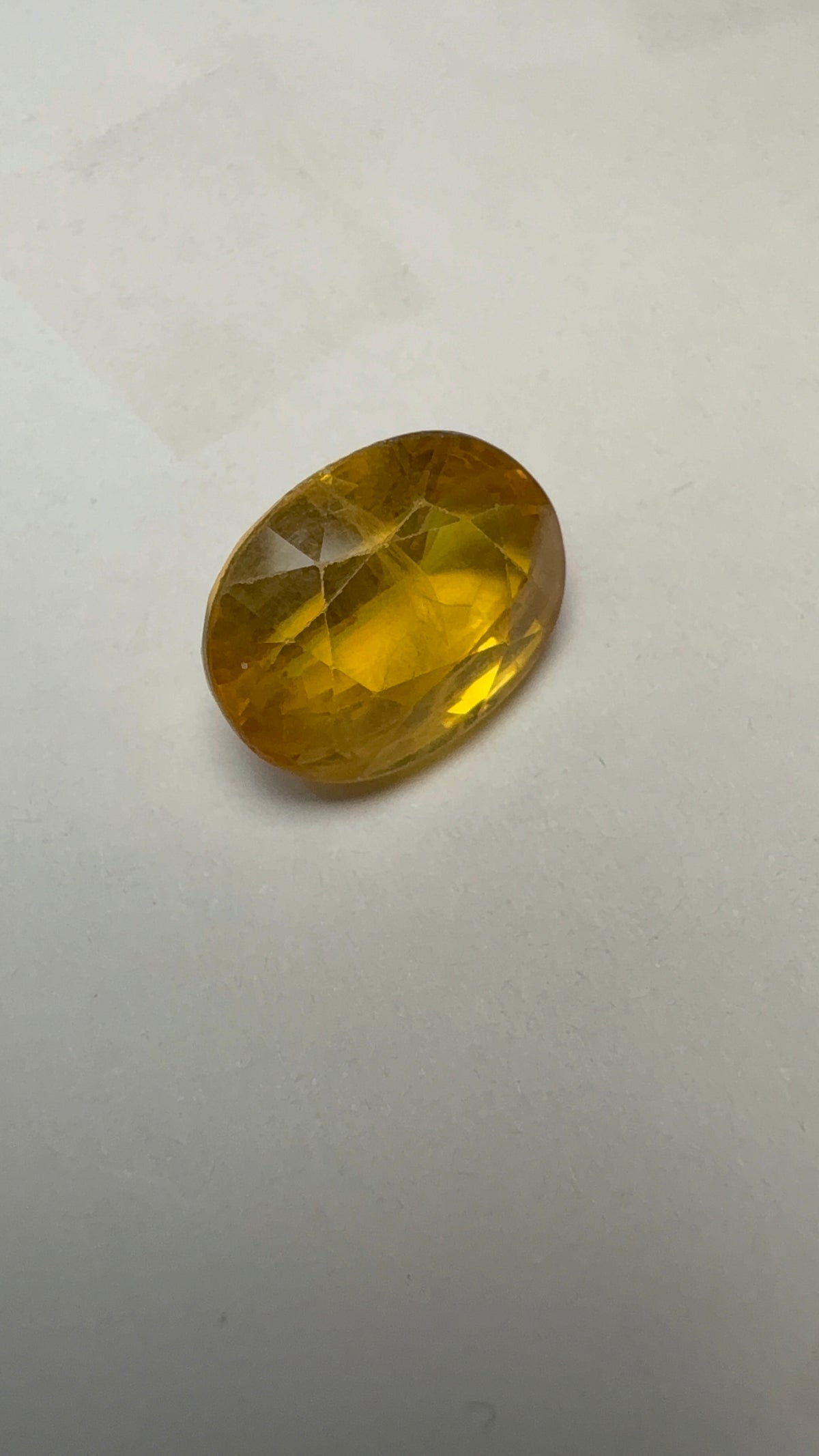 Yellow Sapphire – 6.73 Carat – Thailand — exact stone view 1