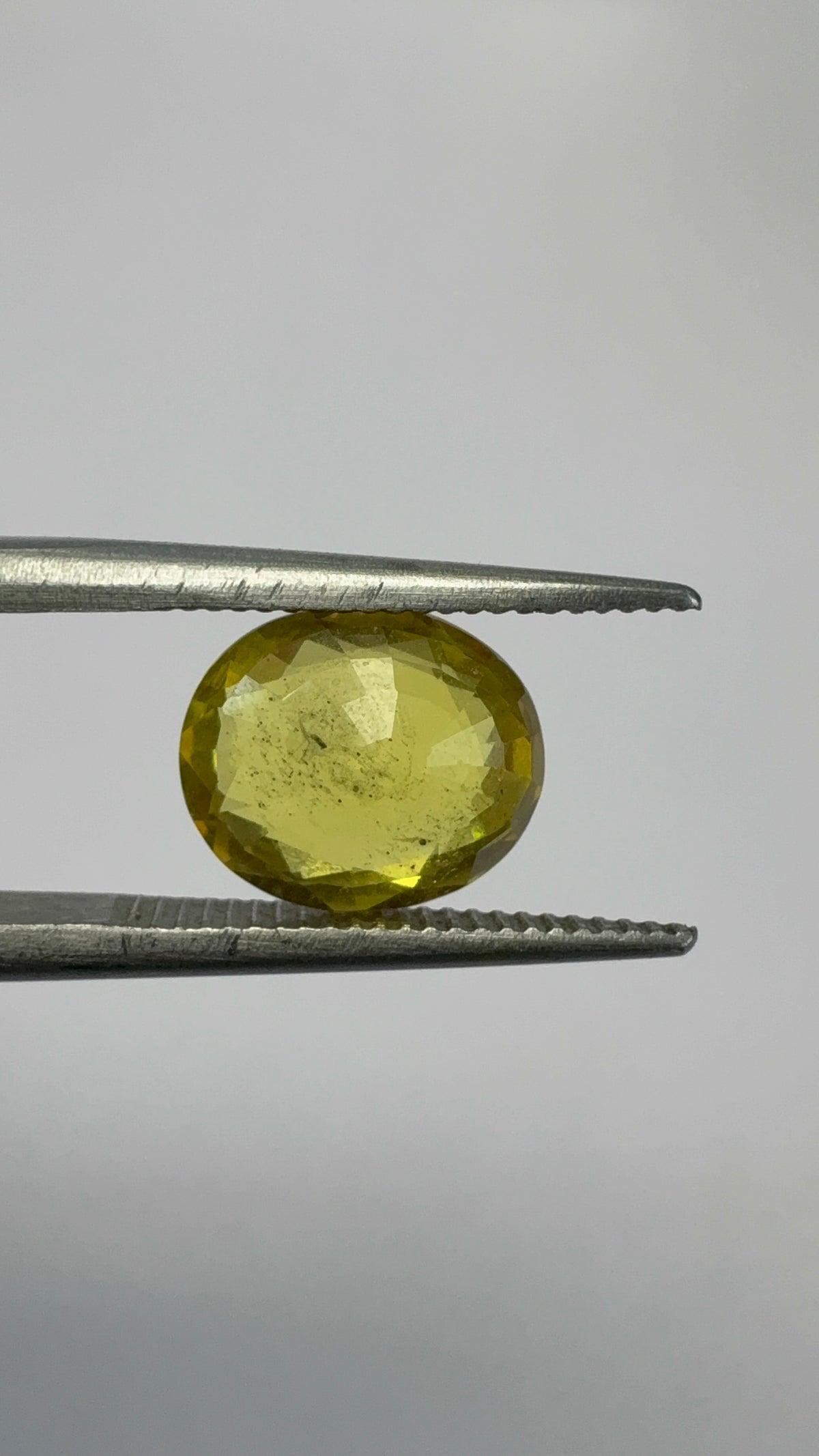 Yellow Sapphire 2.94 carat BKR-262 angled view