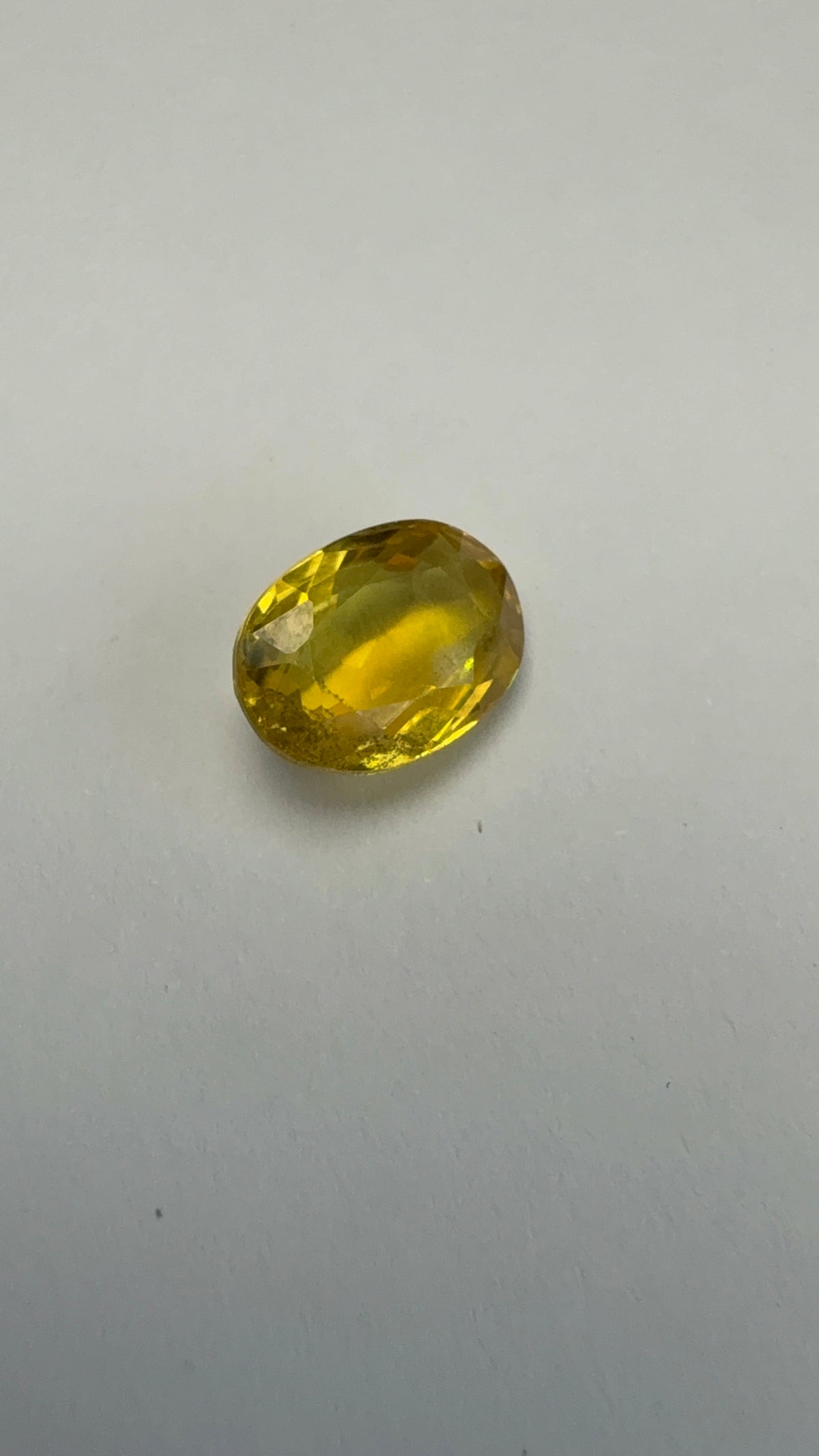 Yellow Sapphire 3.27 carat BKR-266 alternate face-up view