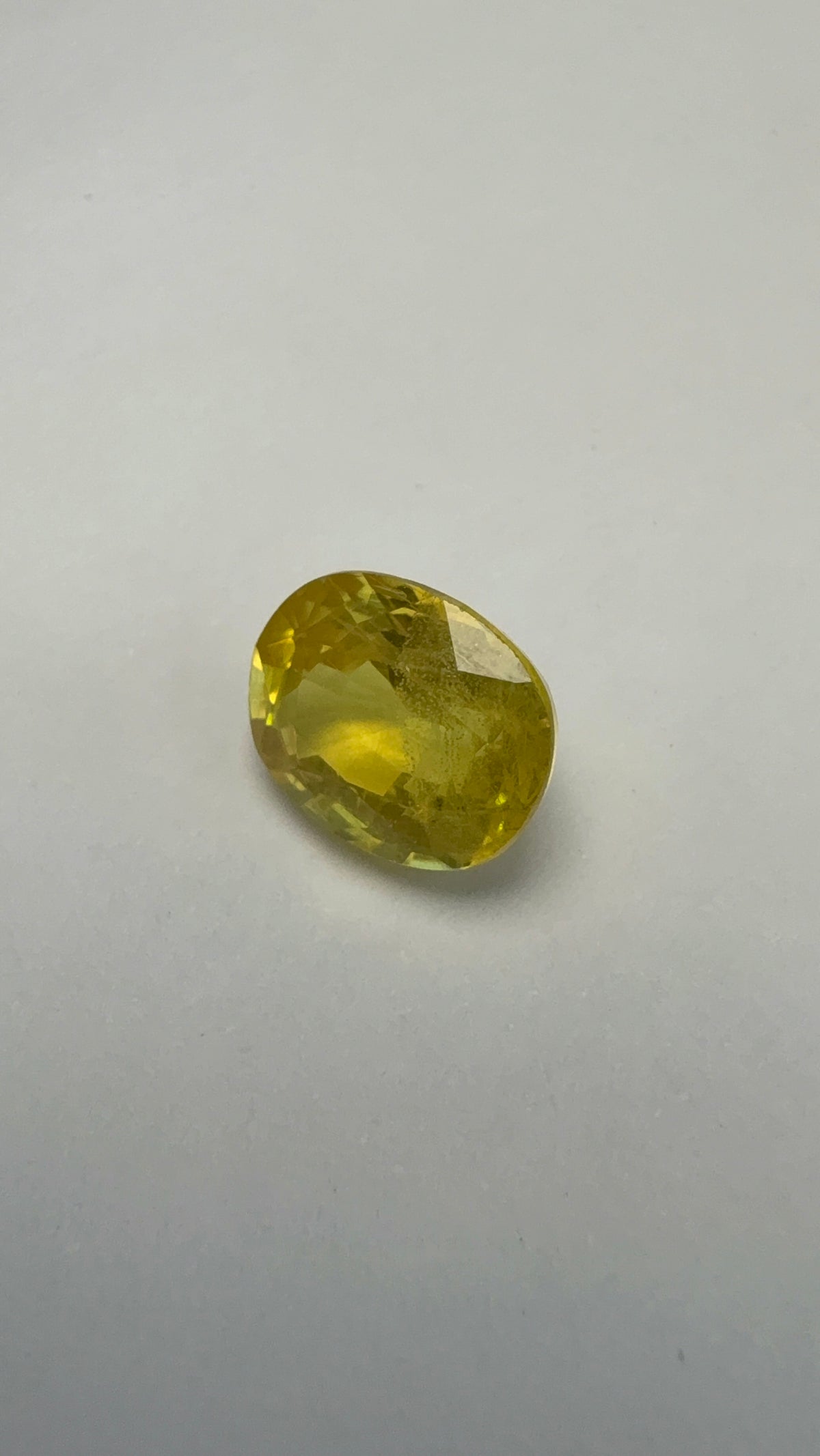 Yellow Sapphire 4.26 carat BKR-271 front view