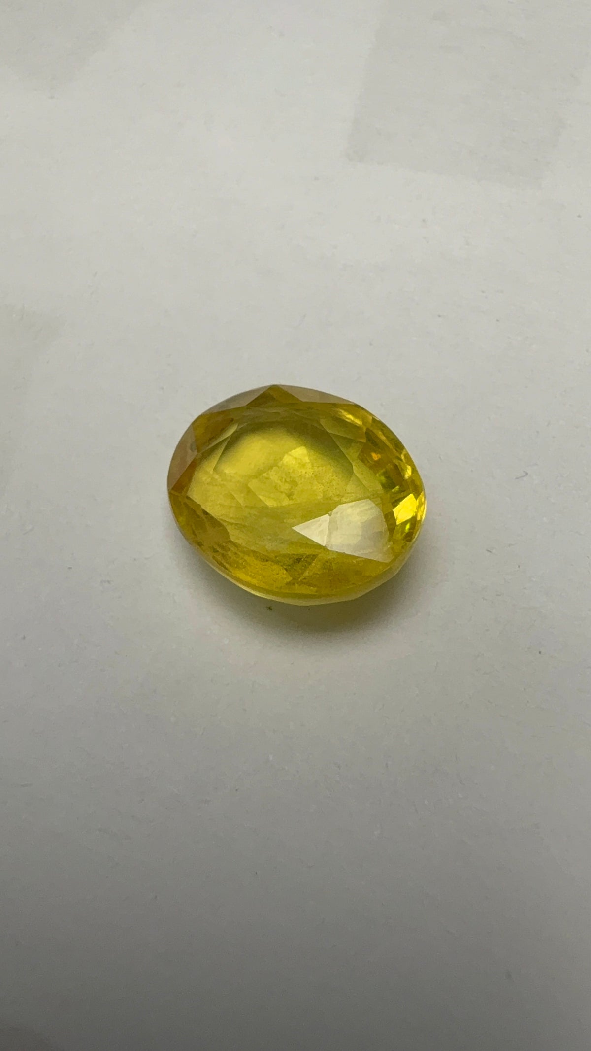 Yellow Sapphire – 5.15 Carat – Thailand — exact stone view 1