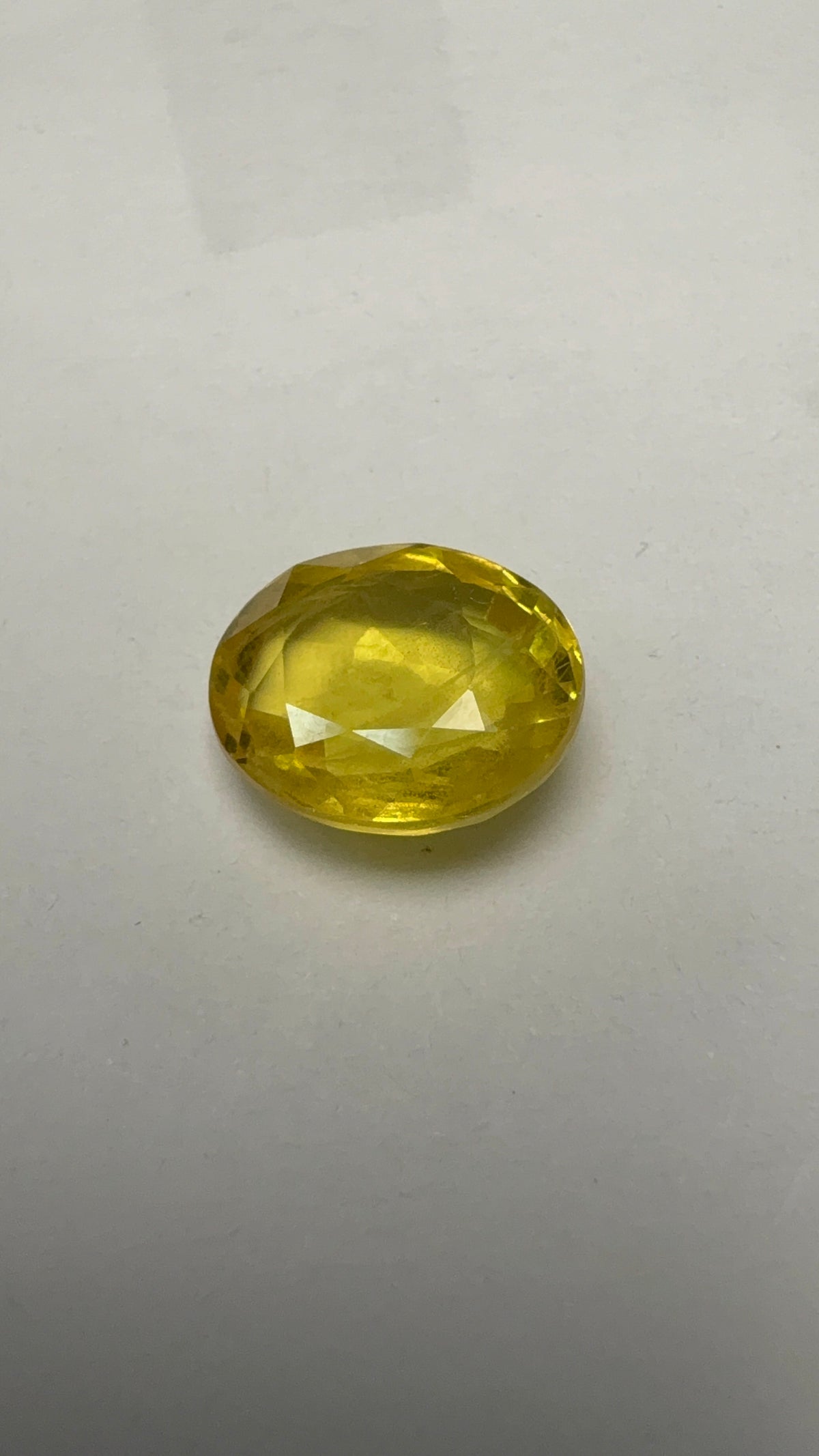 Yellow Sapphire – 5.15 Carat – Thailand — exact stone view 2