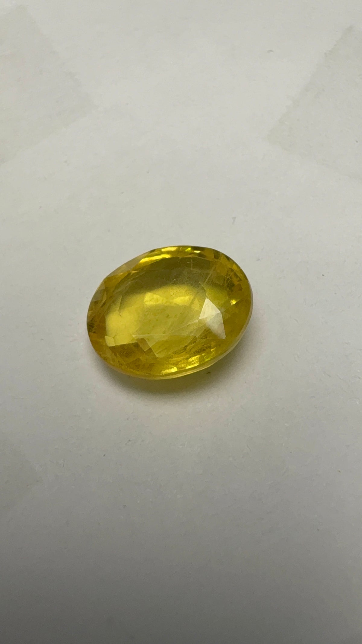 Yellow Sapphire – 5.15 Carat – Thailand — exact stone view 3