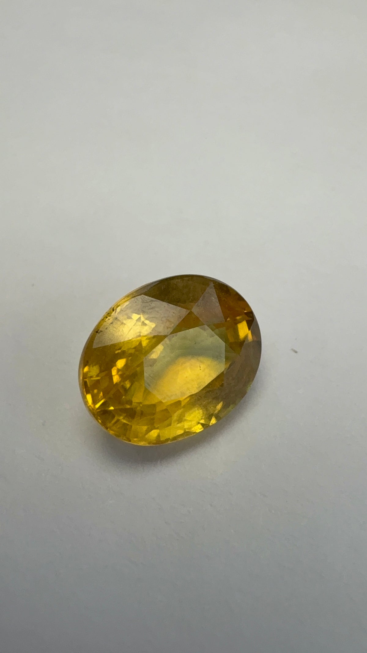 Yellow Sapphire 3.34 carat BKR-276 face-up view