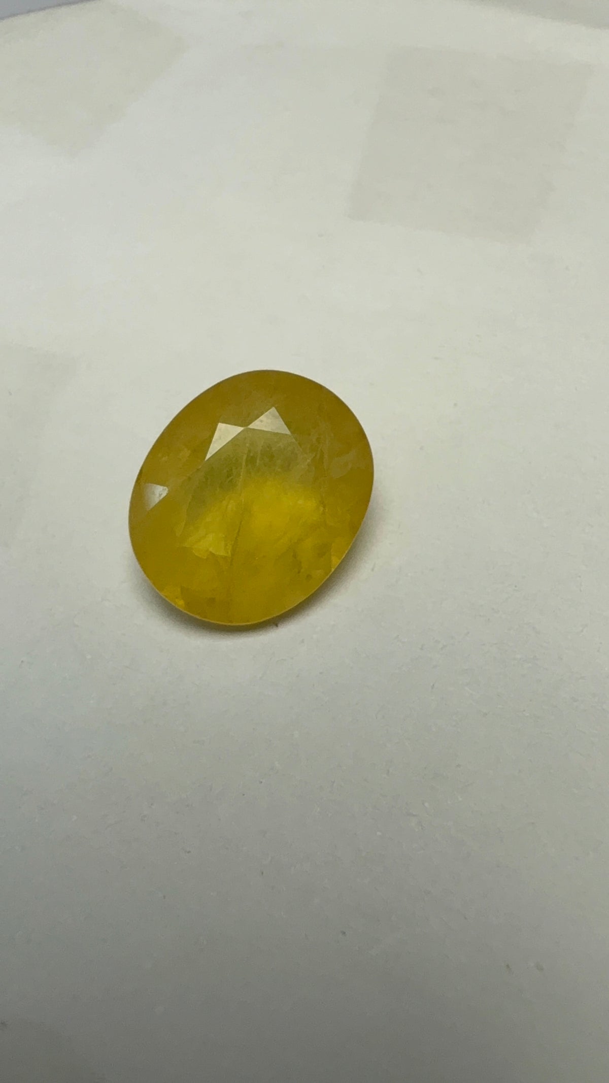 Yellow Sapphire – 5.42 Carat – Thailand — exact stone view 2