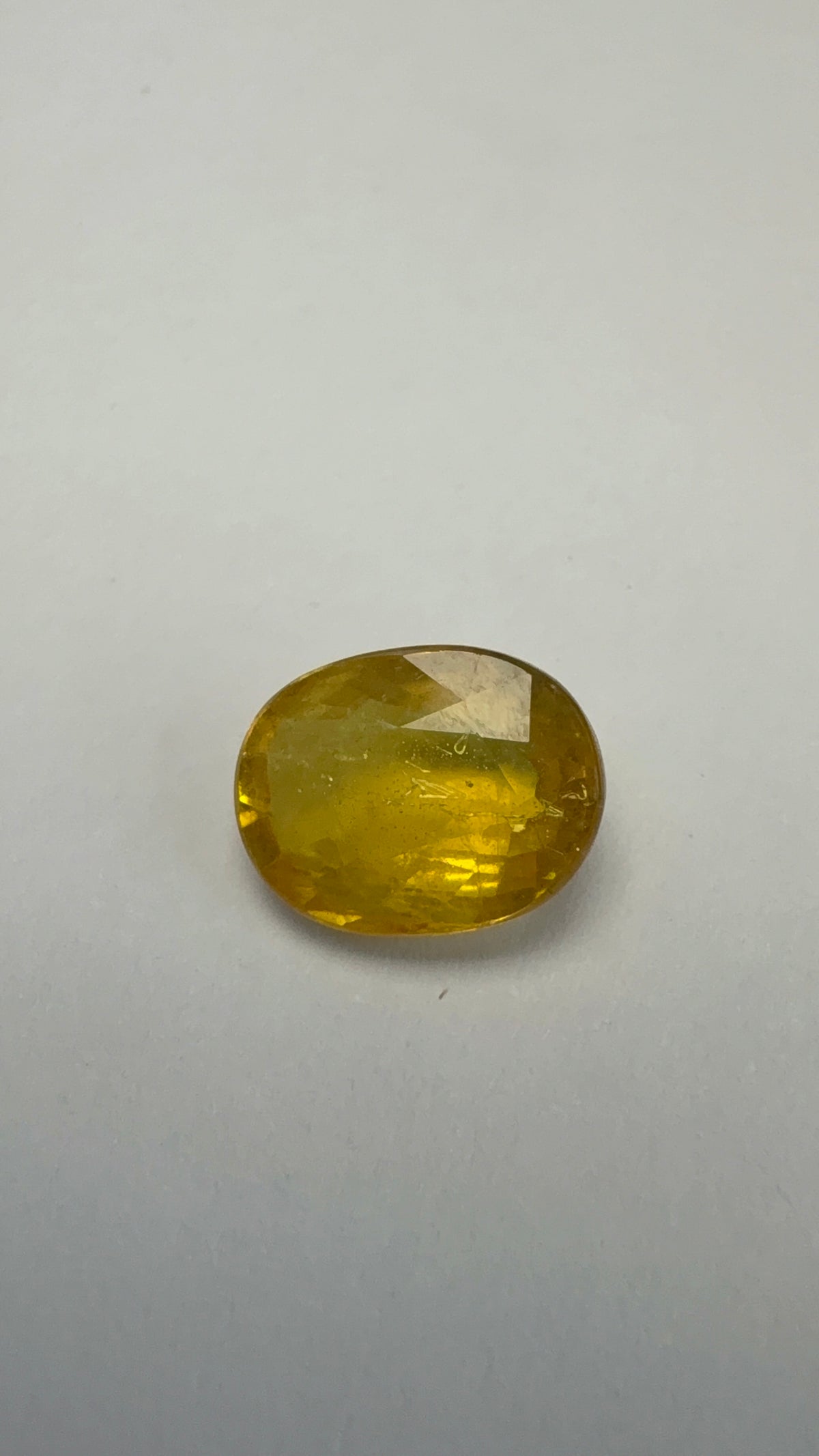 Yellow Sapphire – 3.85 Carat – Thailand — exact stone view 3
