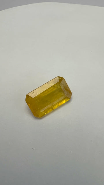 Yellow Sapphire 4.21 carat BKR-291 front view