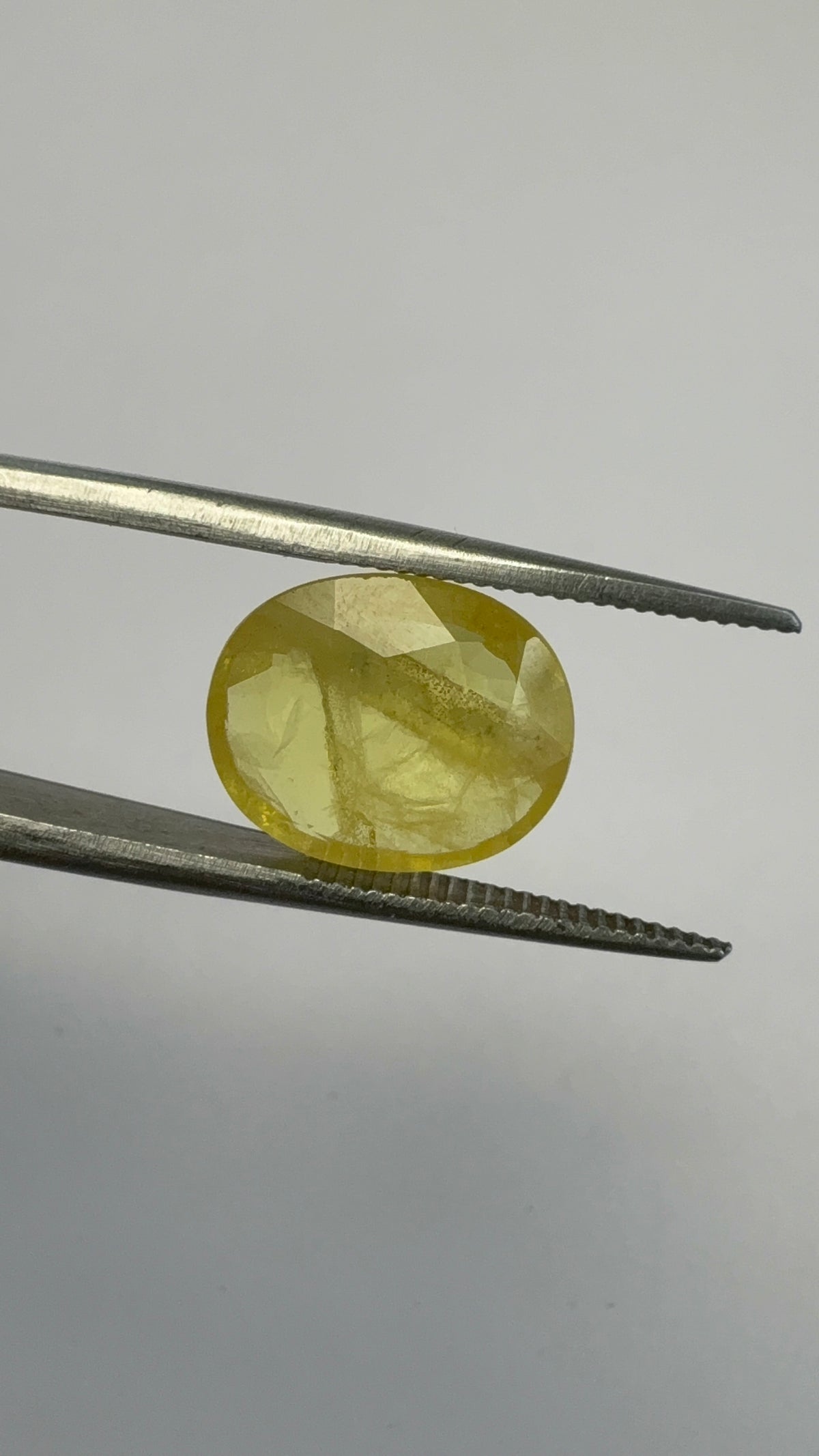 Yellow Sapphire 4.65 carat BKR-292 front view