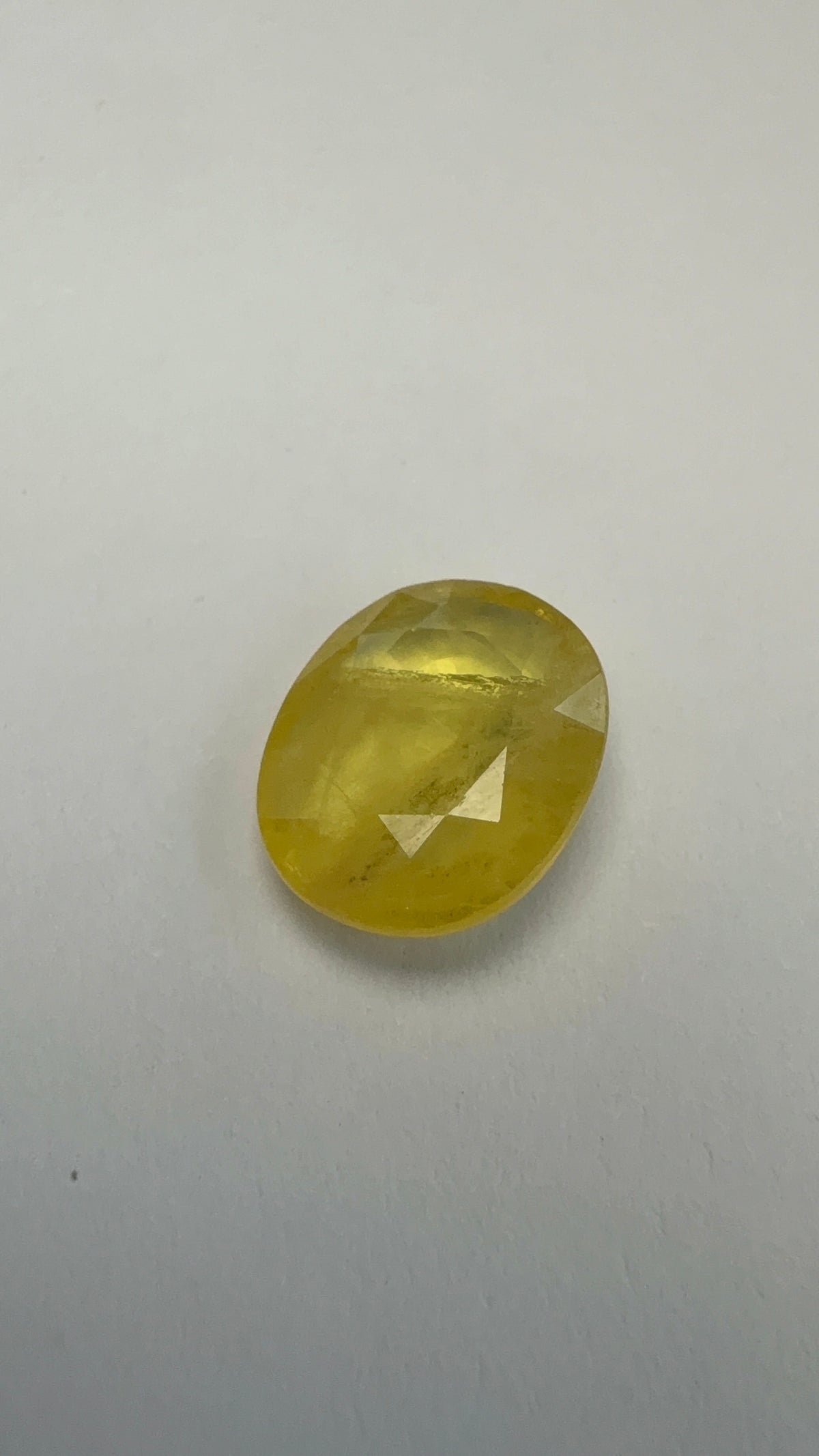 Yellow Sapphire 4.56 carat BKR-296 alternate face-up view