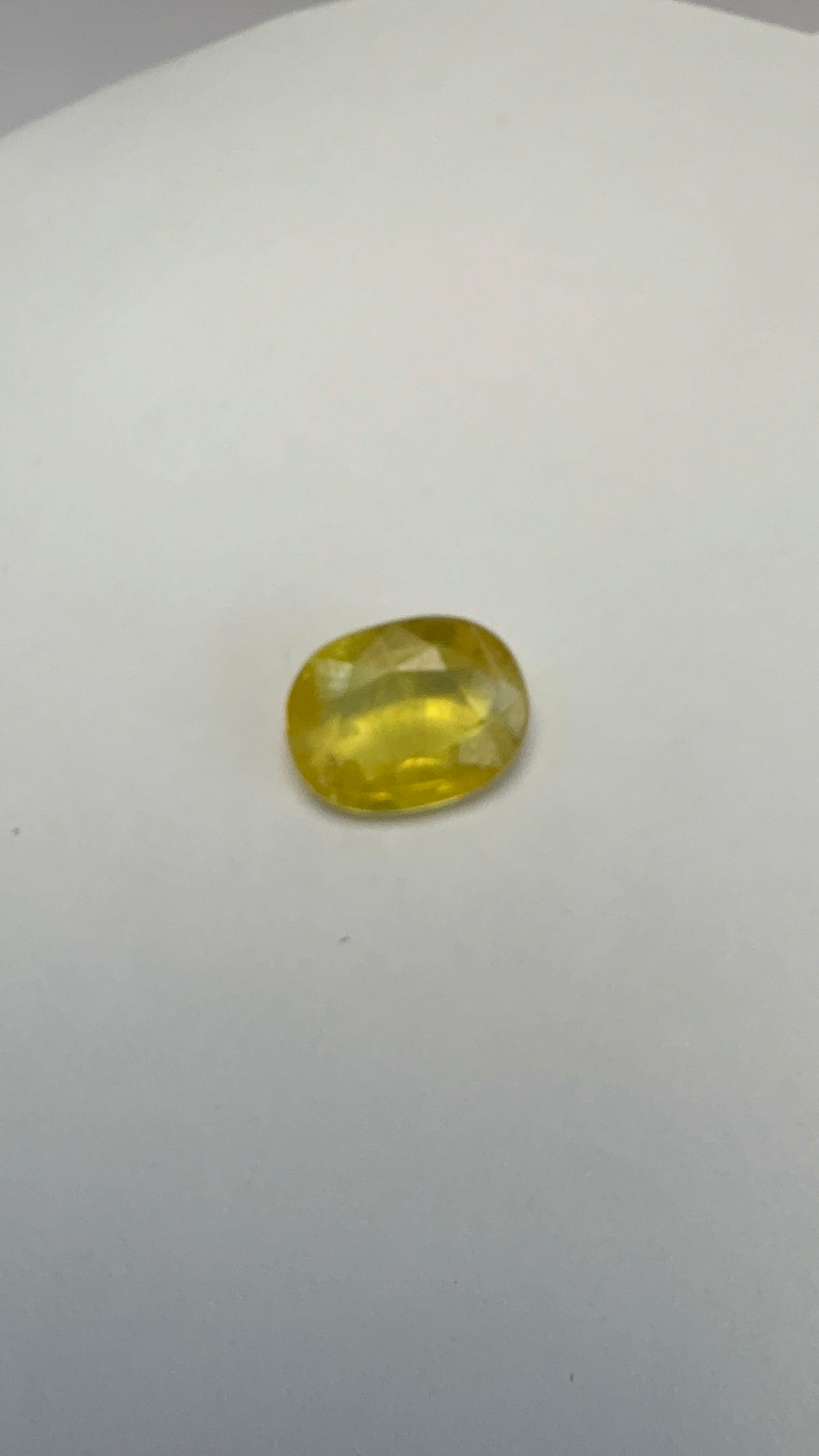Yellow Sapphire 3.01 carat BKR-316 close view