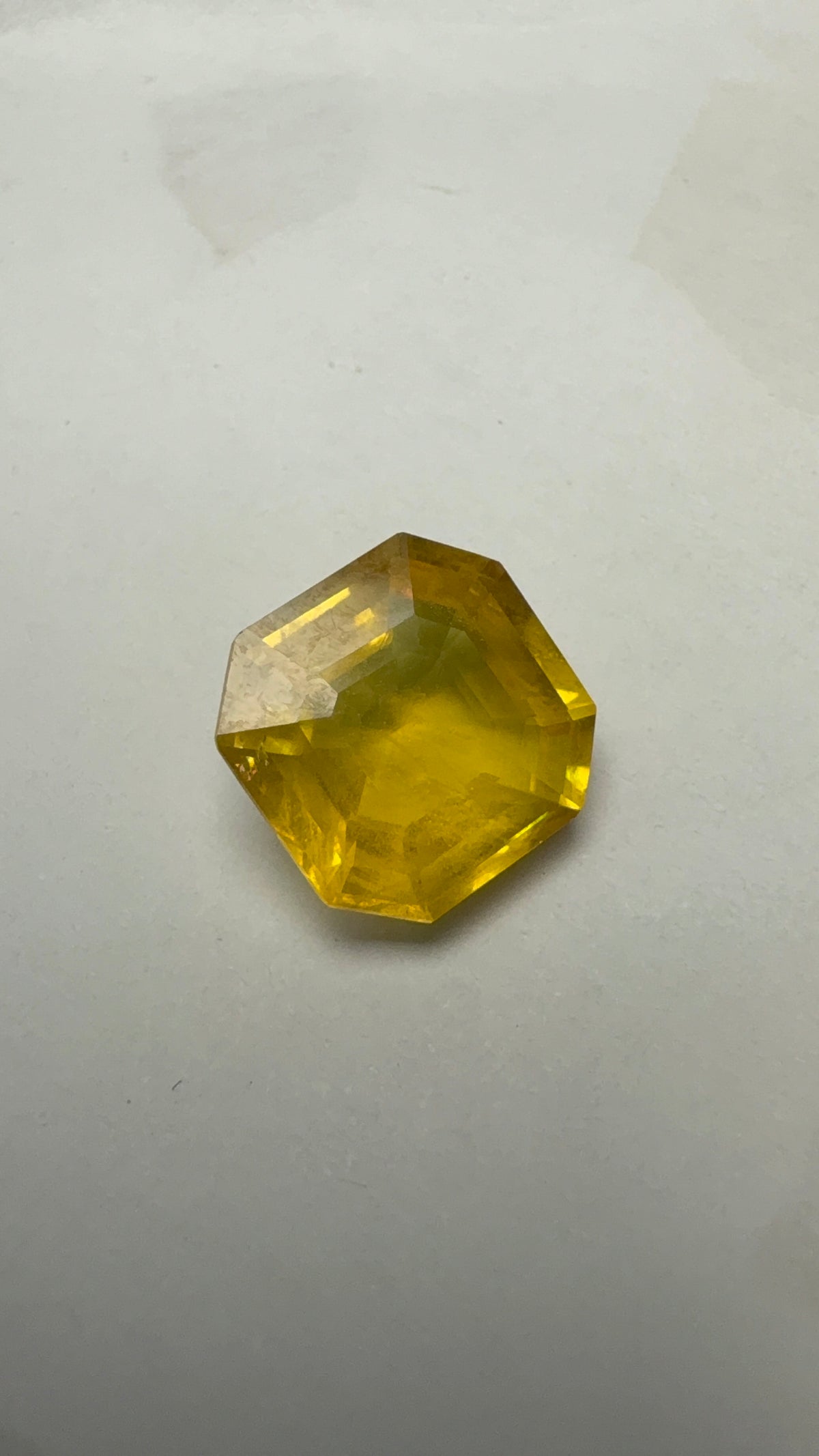 Yellow Sapphire – 5.97 Carat – Thailand — exact stone view 2