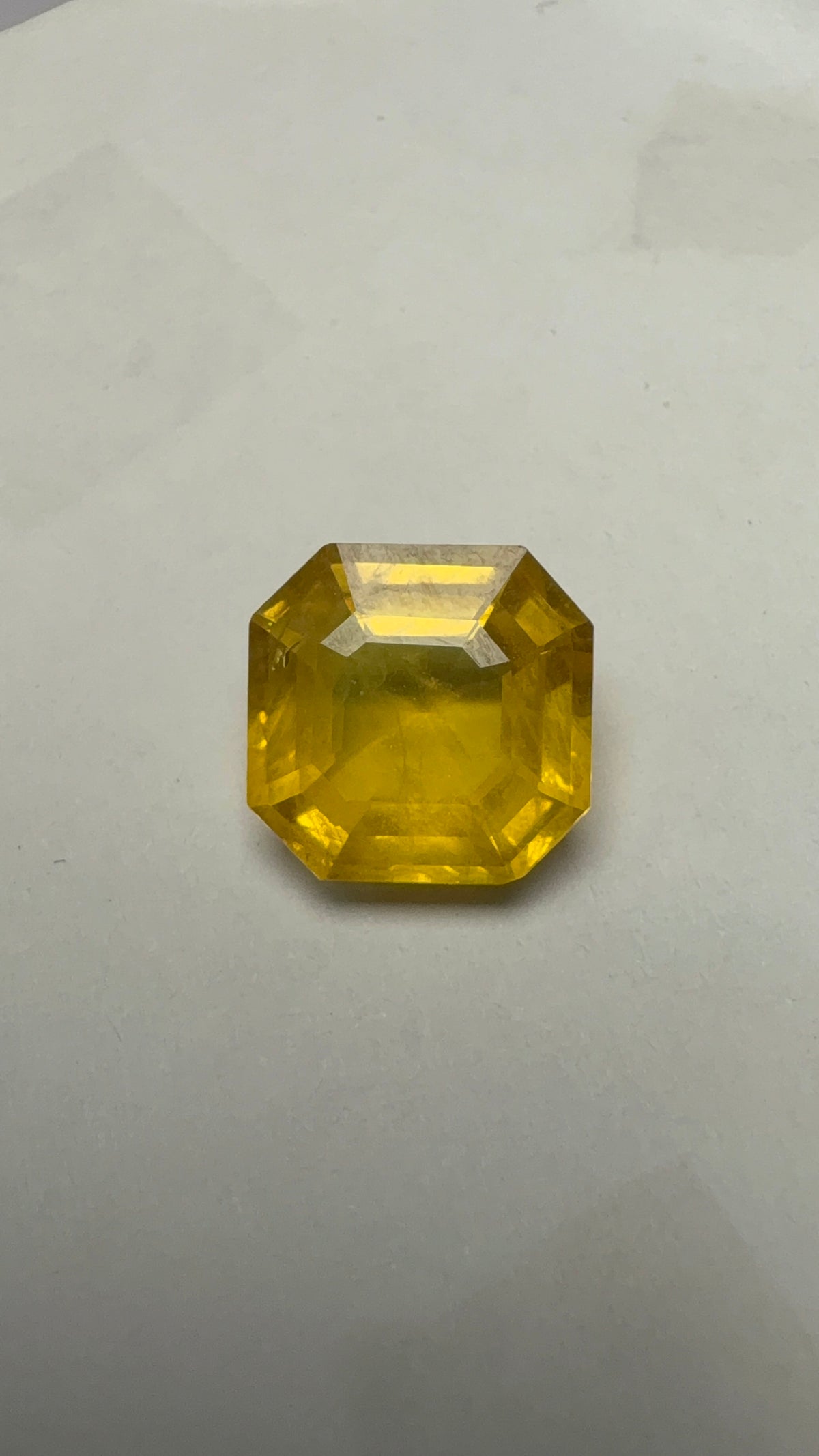 Yellow Sapphire – 5.97 Carat – Thailand — exact stone view 3