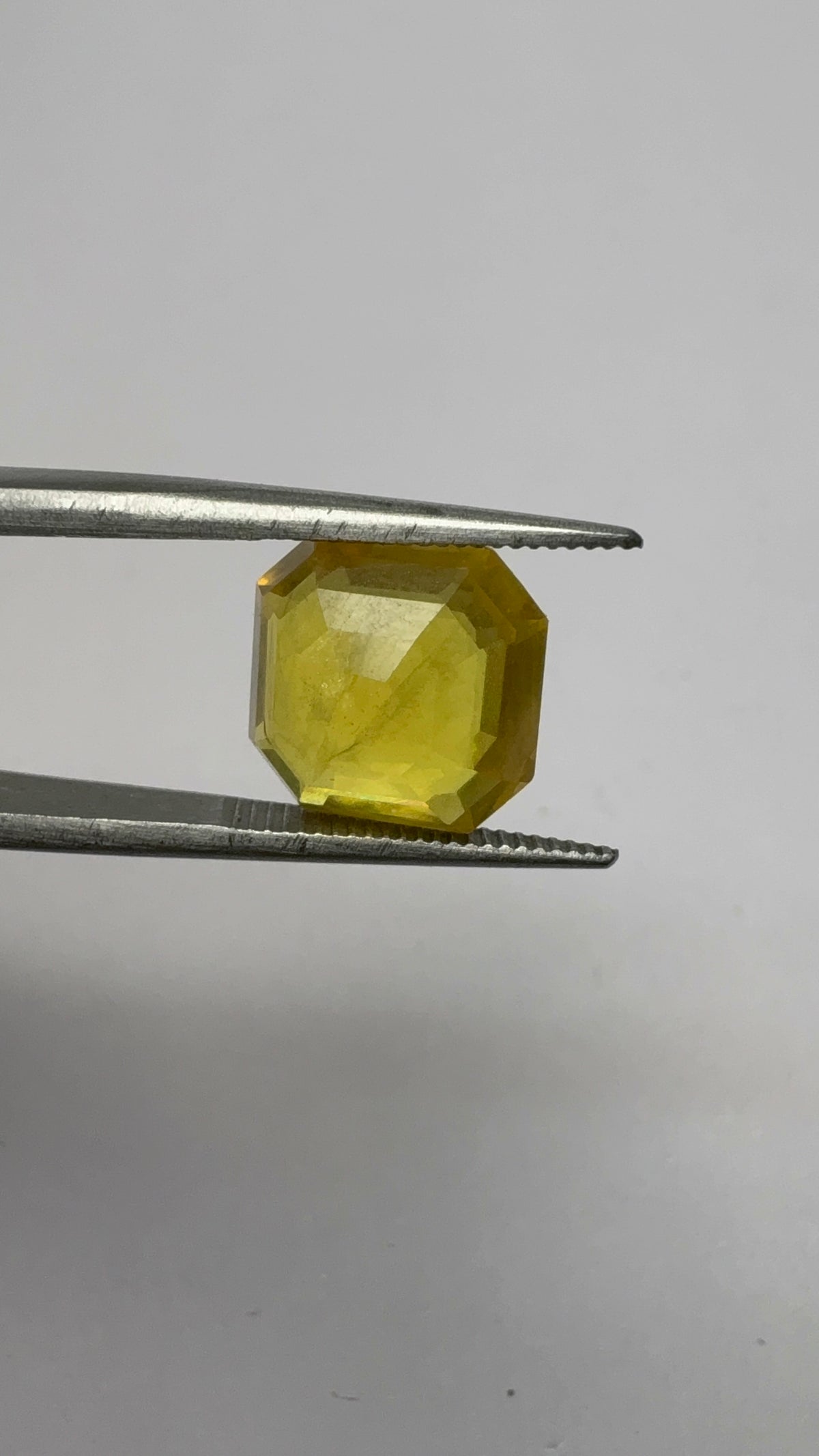 Yellow Sapphire – 5.97 Carat – Thailand — exact stone view 5