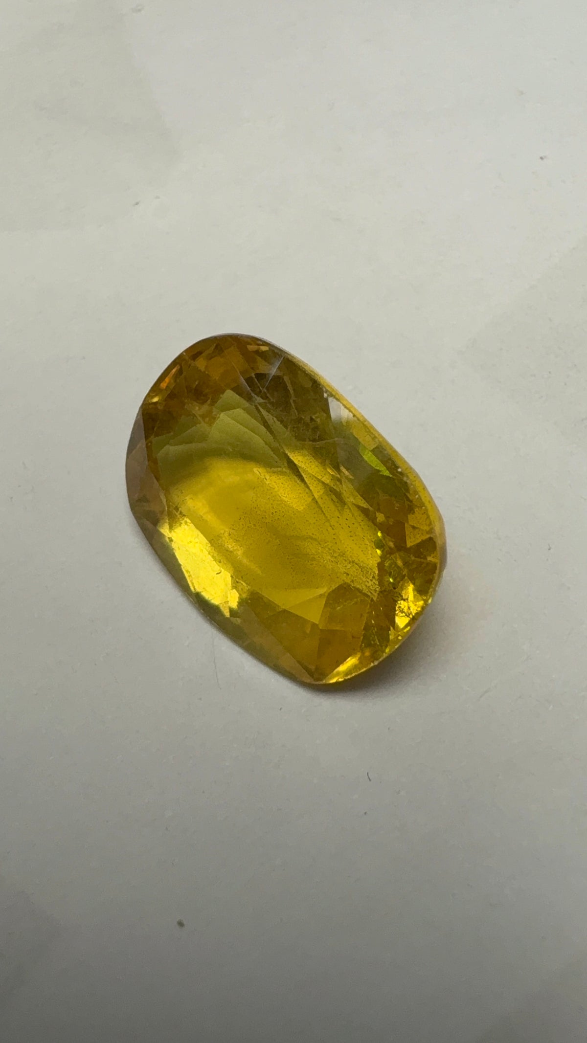 Yellow Sapphire – 12.73 Carat – Thailand — exact stone view 1