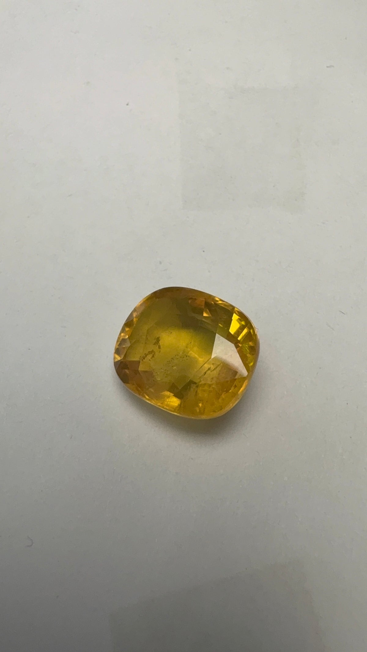 Yellow Sapphire – 6.63 Carat – Thailand — exact stone view 3
