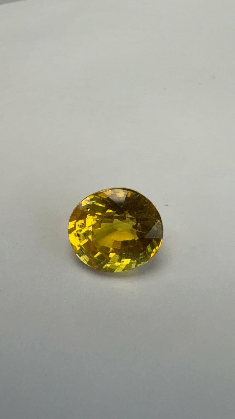 Yellow Sapphire – 3.12 Carat – Thailand