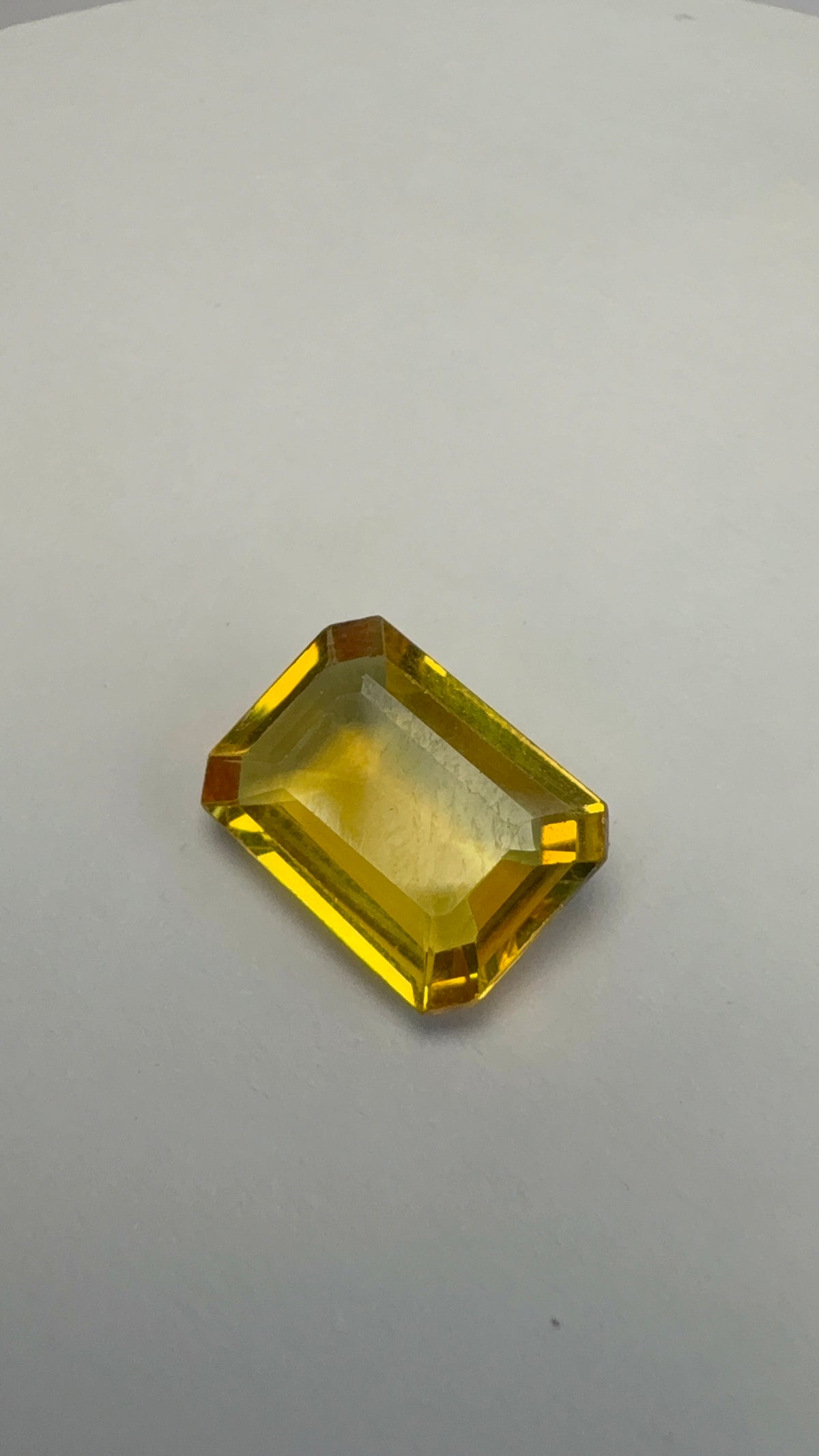 Yellow Sapphire 3.97 carat BKR-72 front view