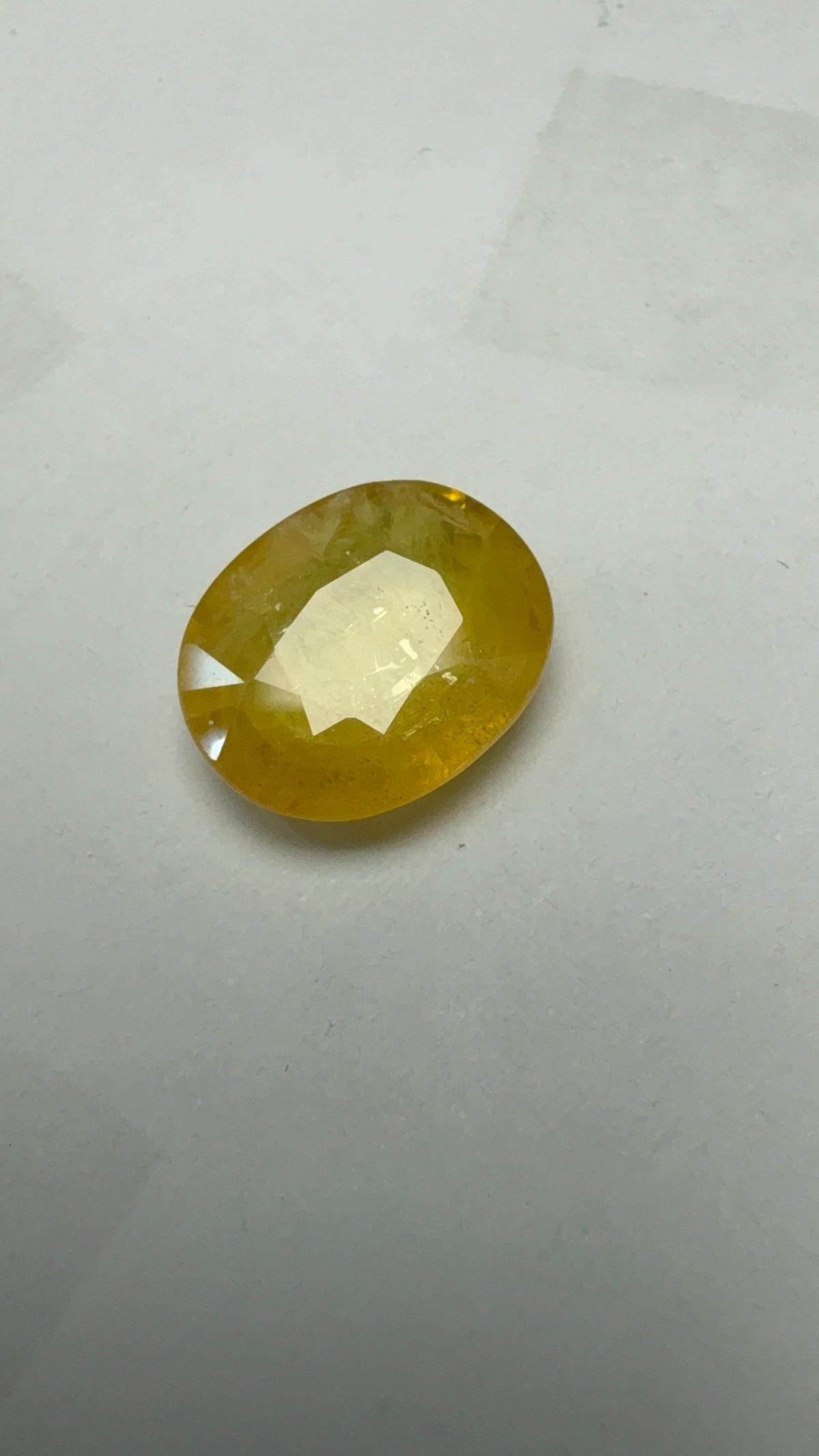 Yellow Sapphire – 5.87 Carat – Thailand — exact stone view 4