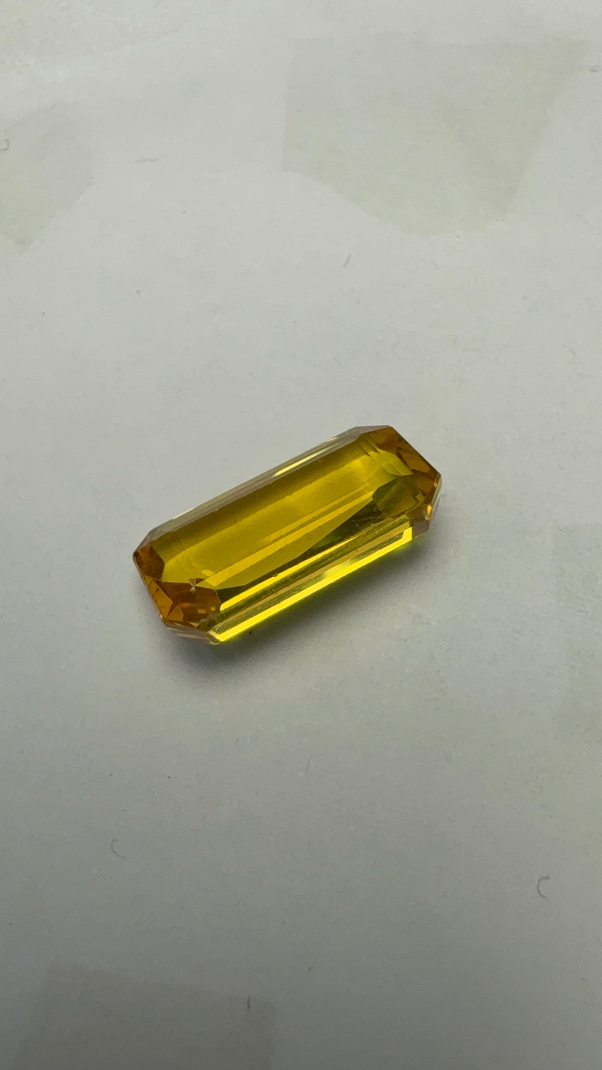 Yellow Sapphire – 7.64 Carat – Thailand — exact stone view 2