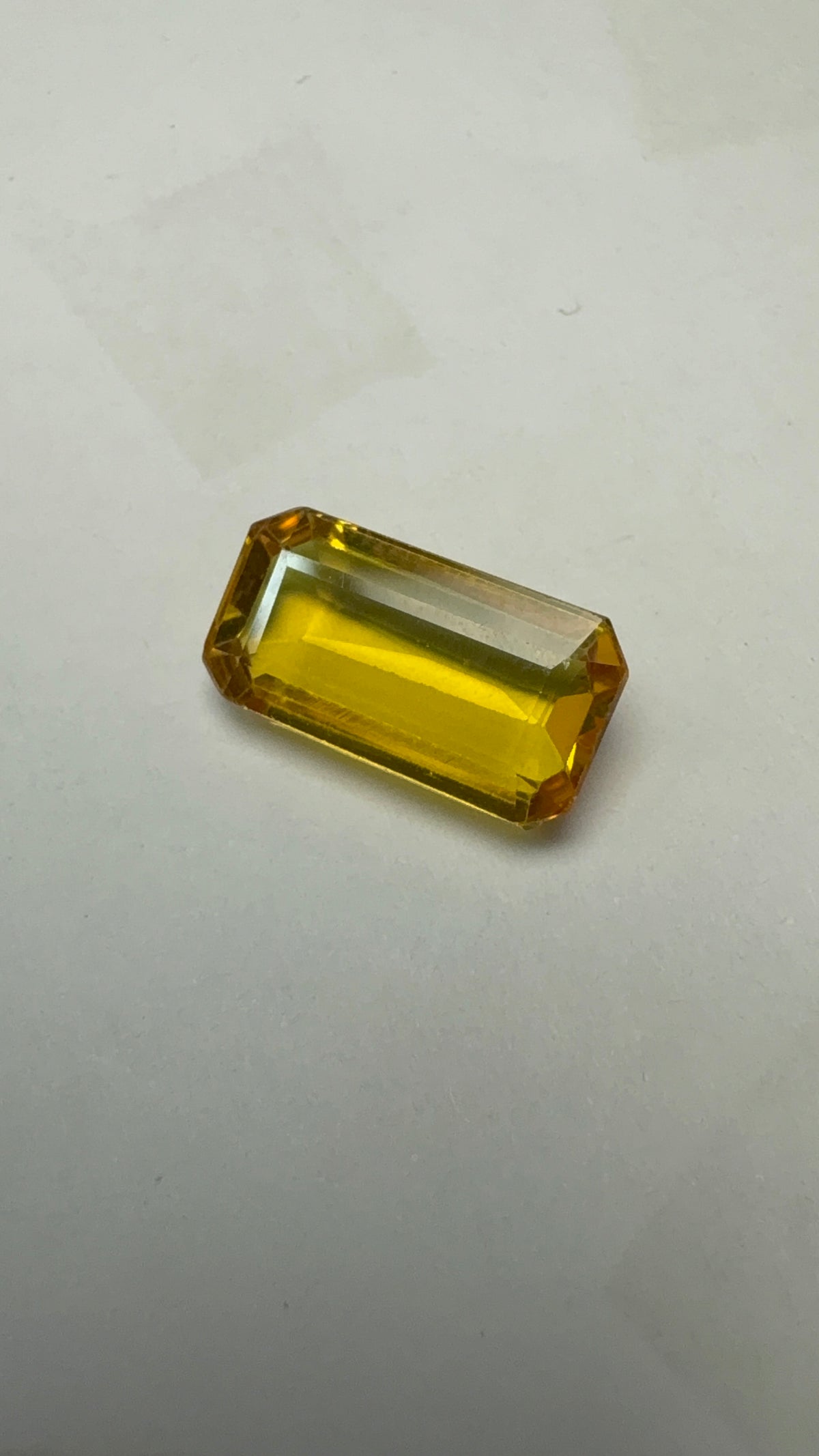 Yellow Sapphire – 7.64 Carat – Thailand — exact stone view 3