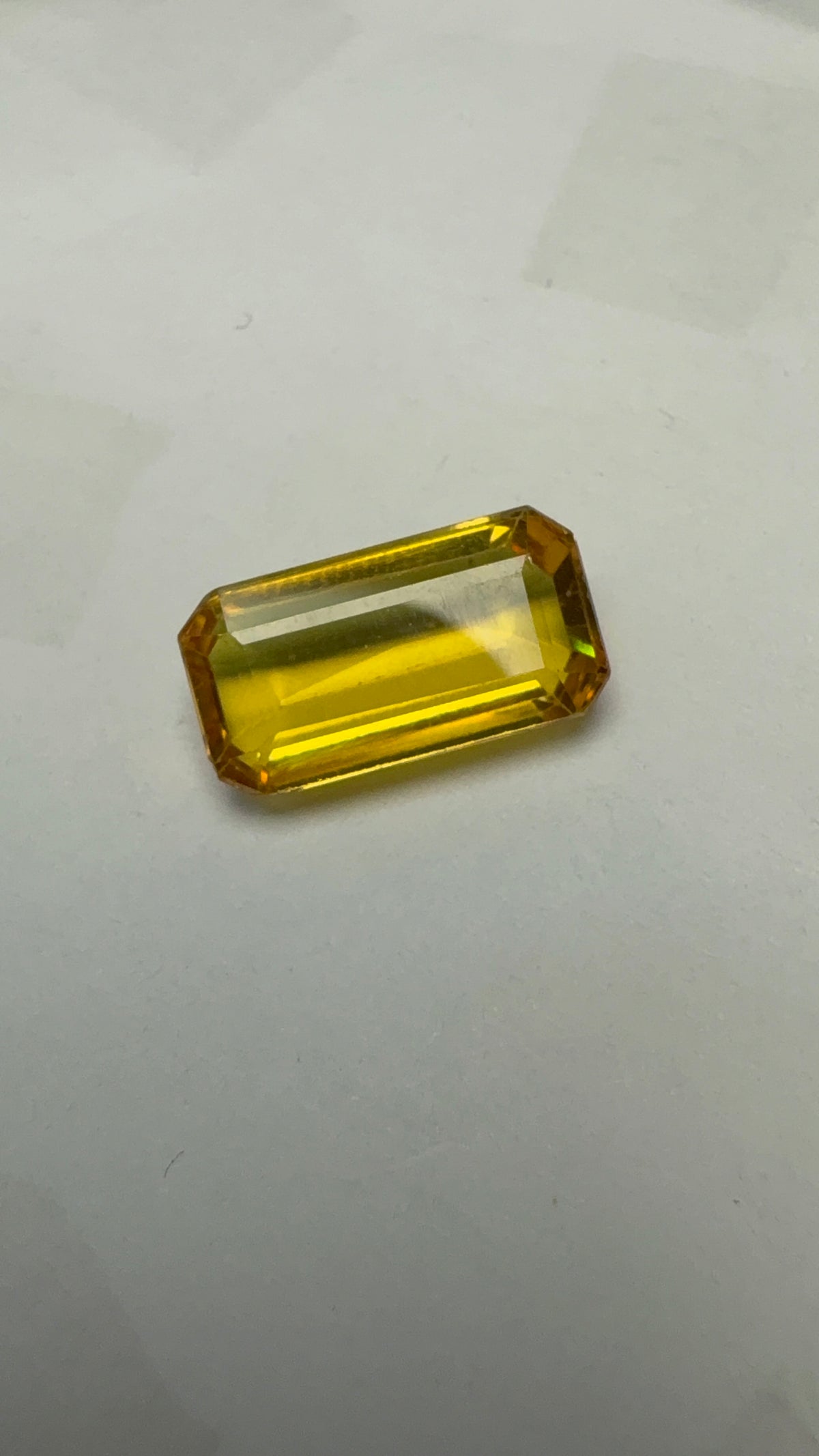 Yellow Sapphire – 7.64 Carat – Thailand — exact stone view 4