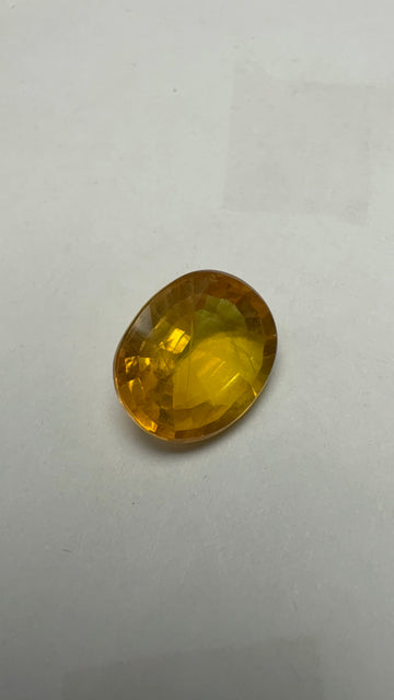 Yellow Sapphire – 5.77 Carat – Thailand — exact stone view 1