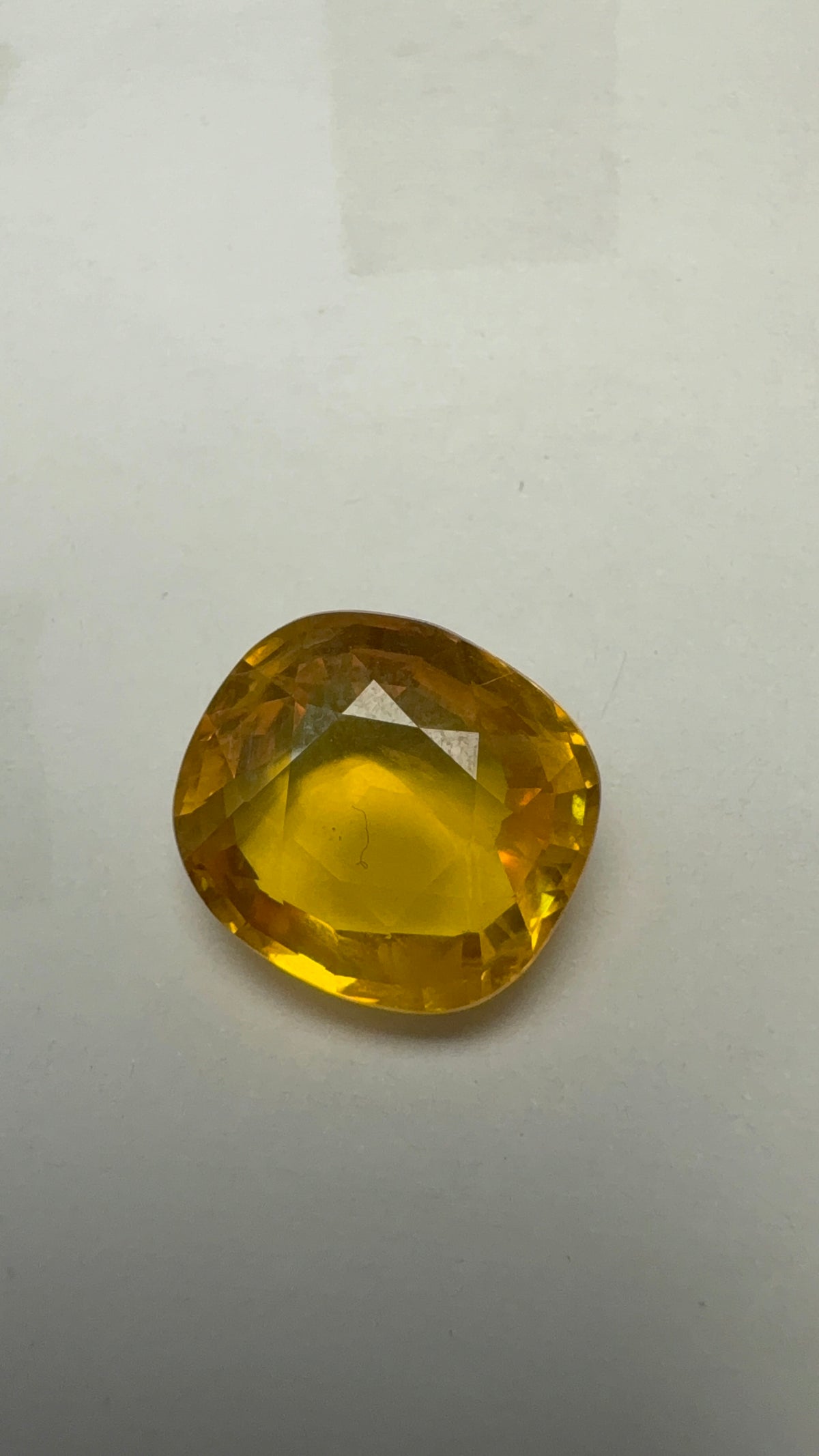 Yellow Sapphire – 8.08 Carat – Thailand — exact stone view 1