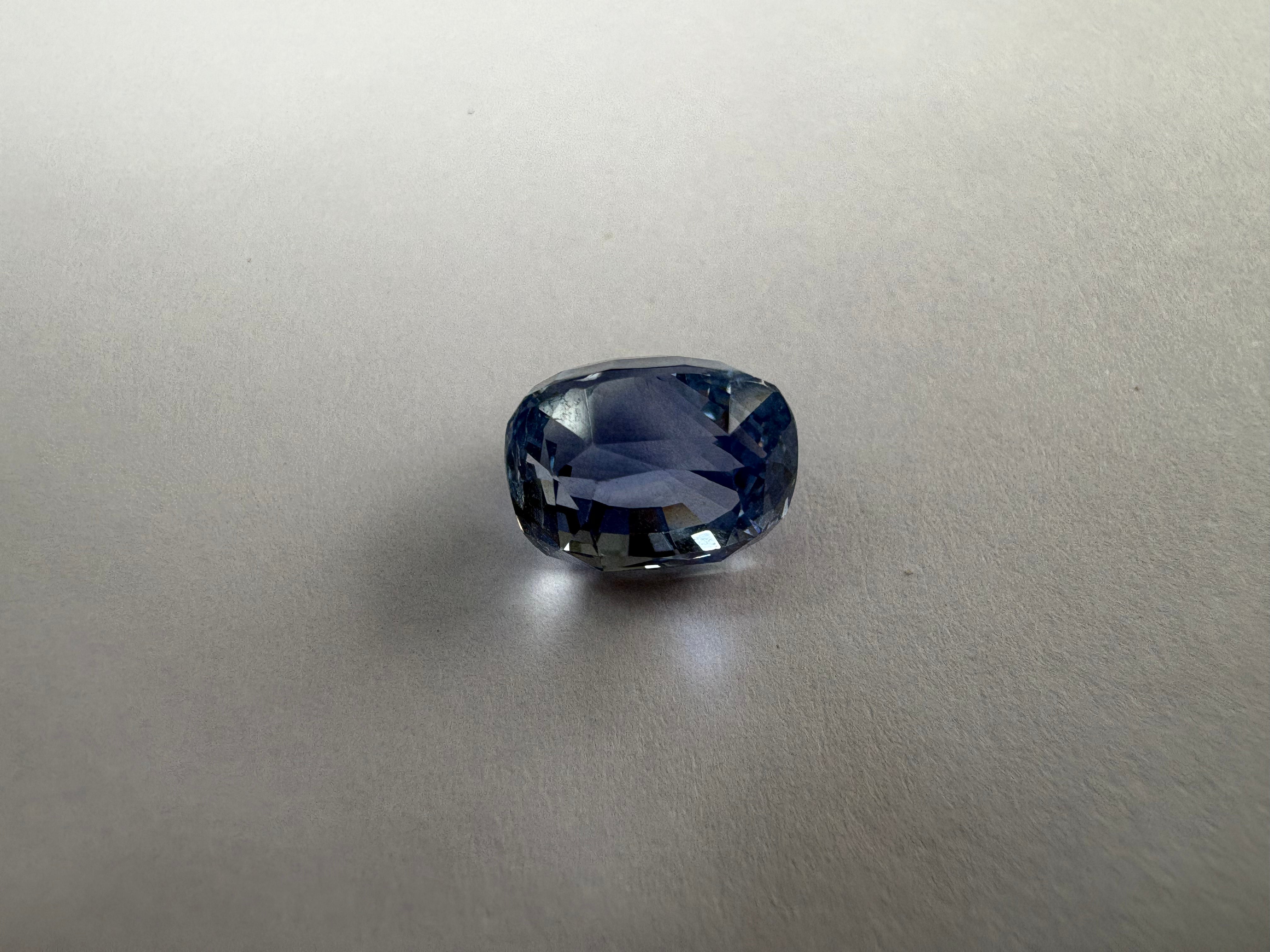 Blue Sapphire 5.14 carat BSR-12 alternate face-up view