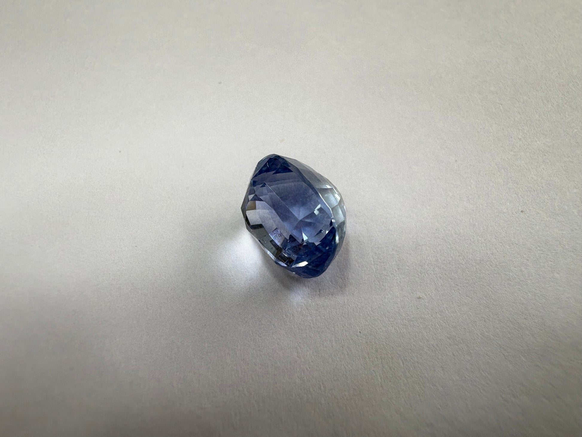 Blue Sapphire 5.14 carat BSR-12 angled view