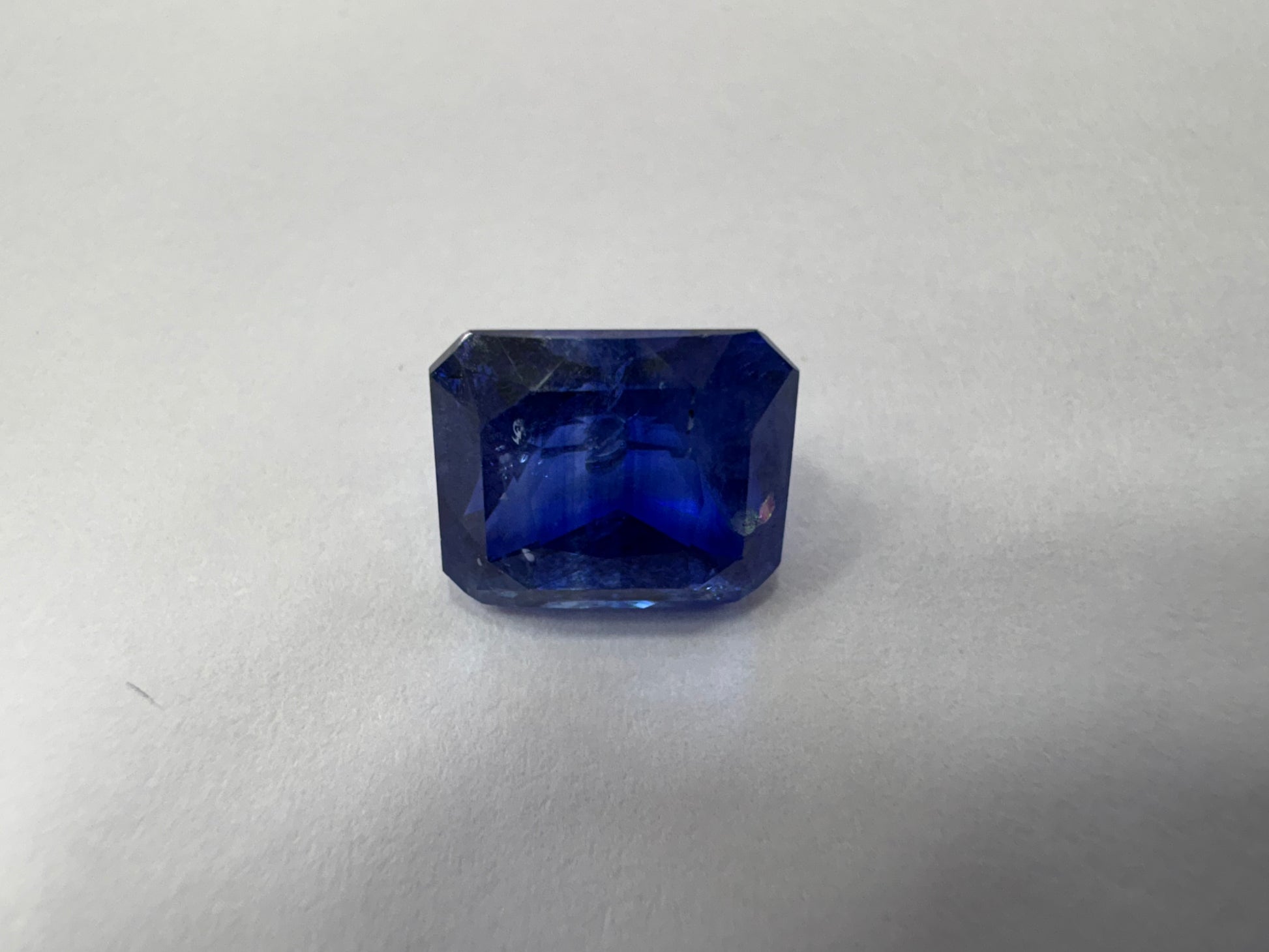 Blue Sapphire 4.00 carat BSR-3 detail view 8