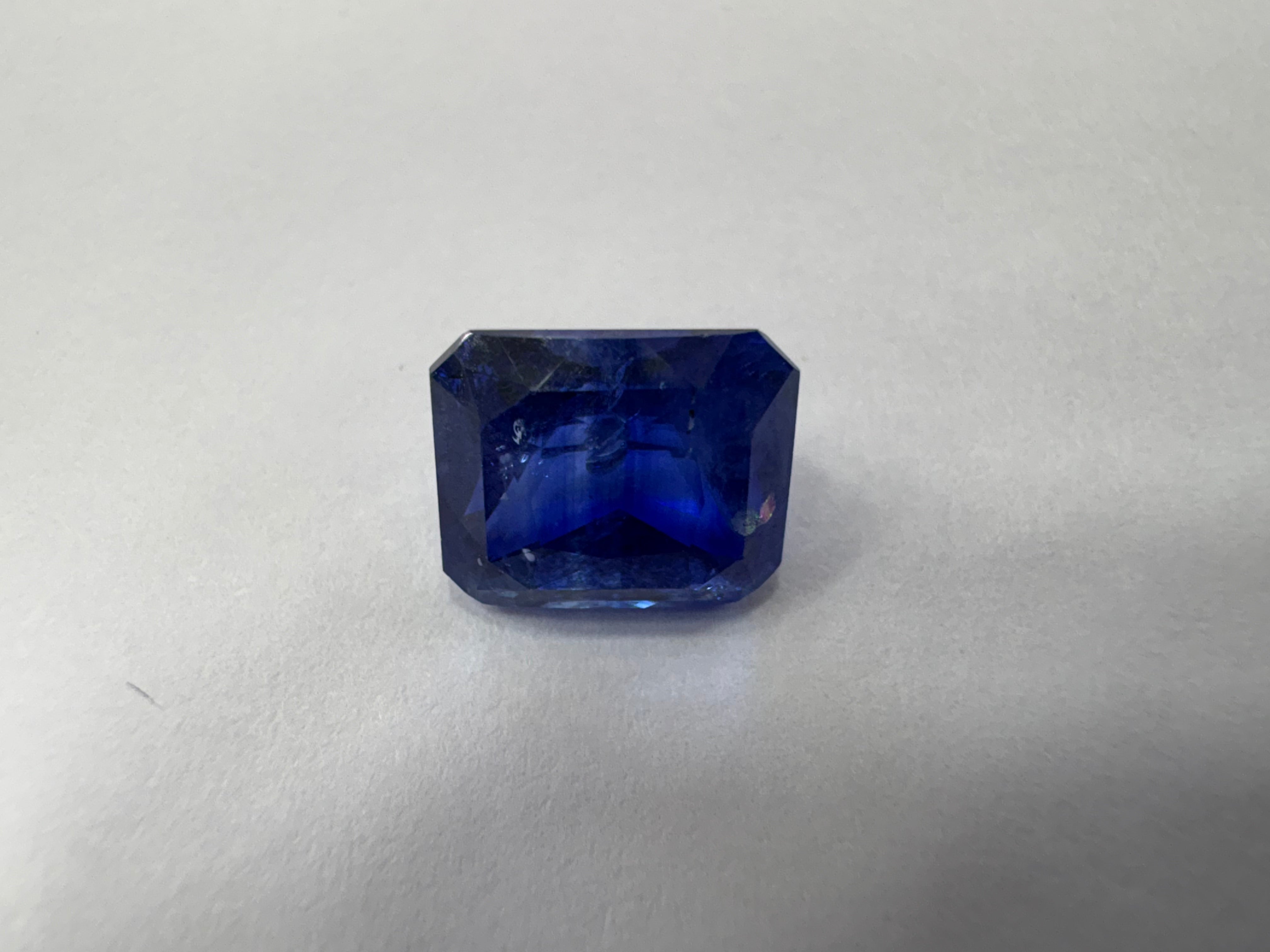 Blue Sapphire 4.00 carat BSR-3 detail view 8