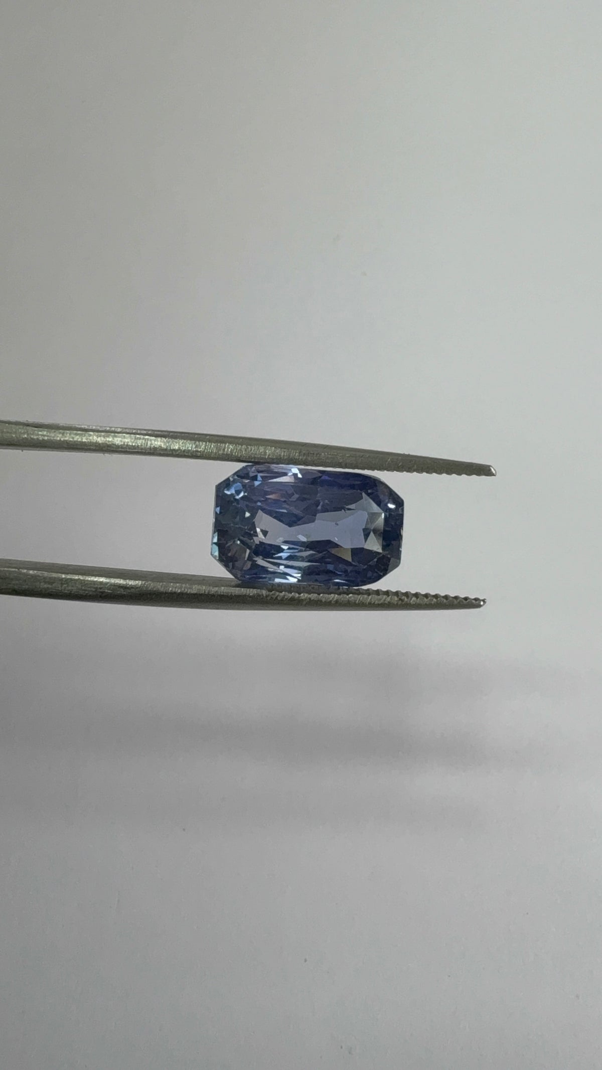 Blue Sapphire 6.15 carat BSR-30 front view