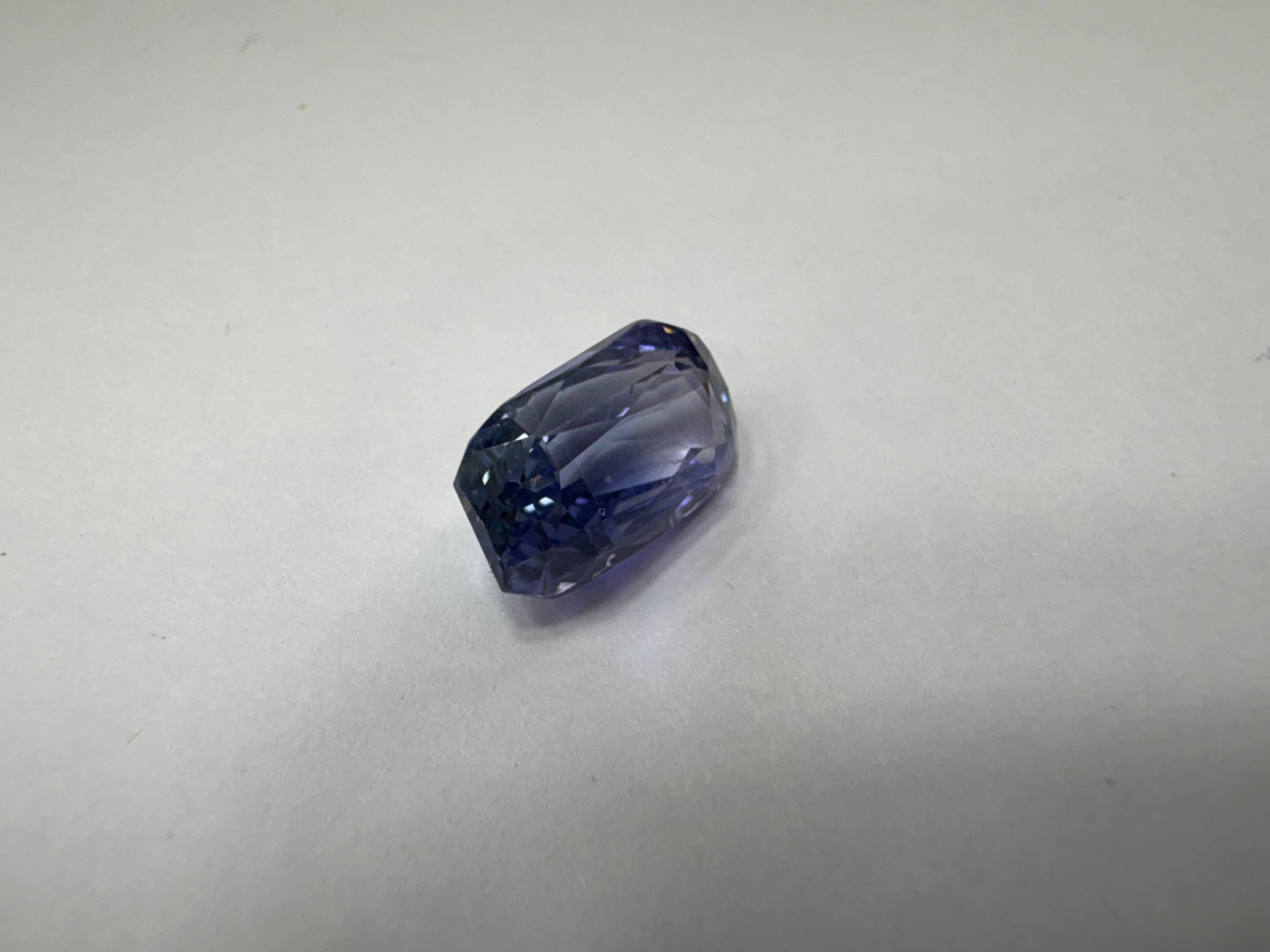Blue Sapphire 6.15 carat BSR-30 close view