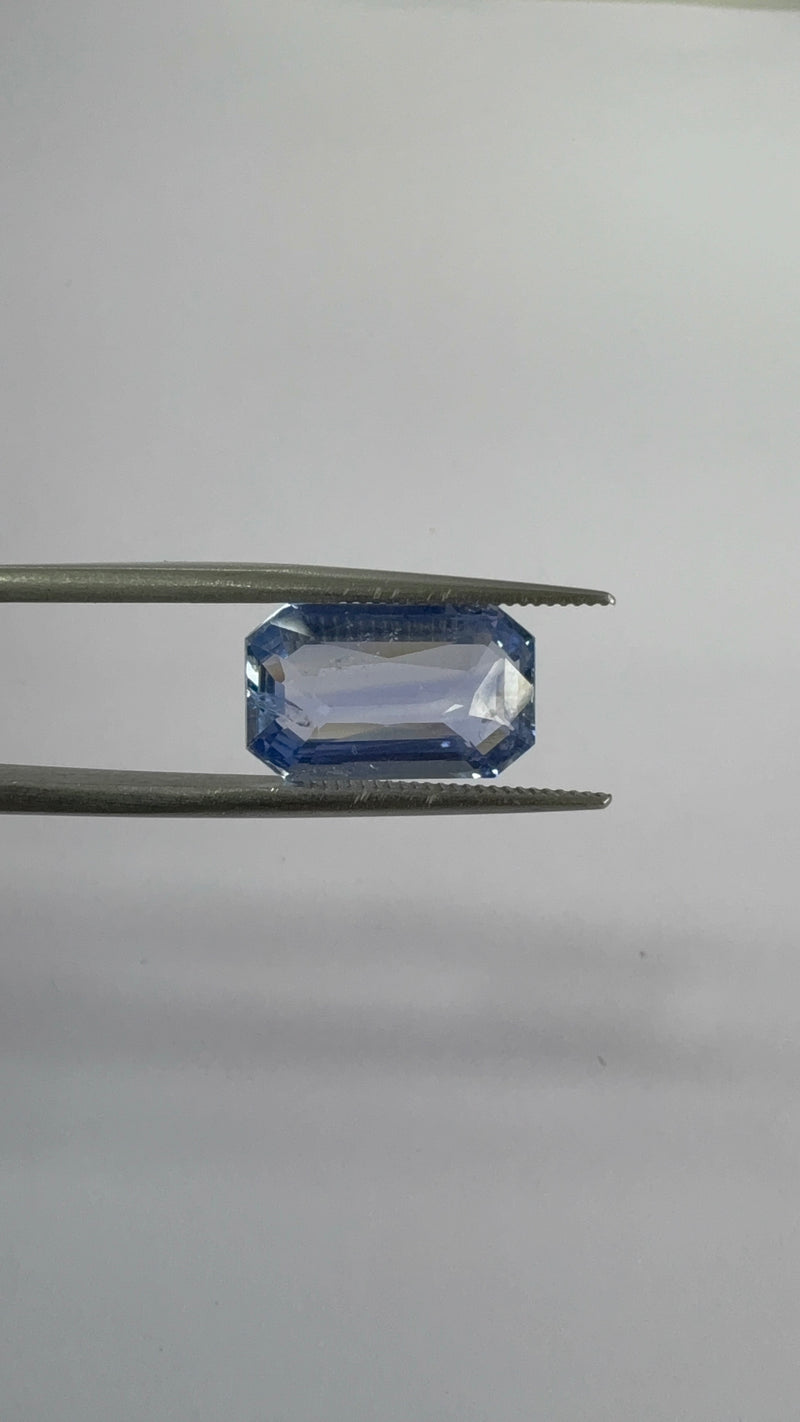 Blue Sapphire – 6.09 Carat – Sri Lanka