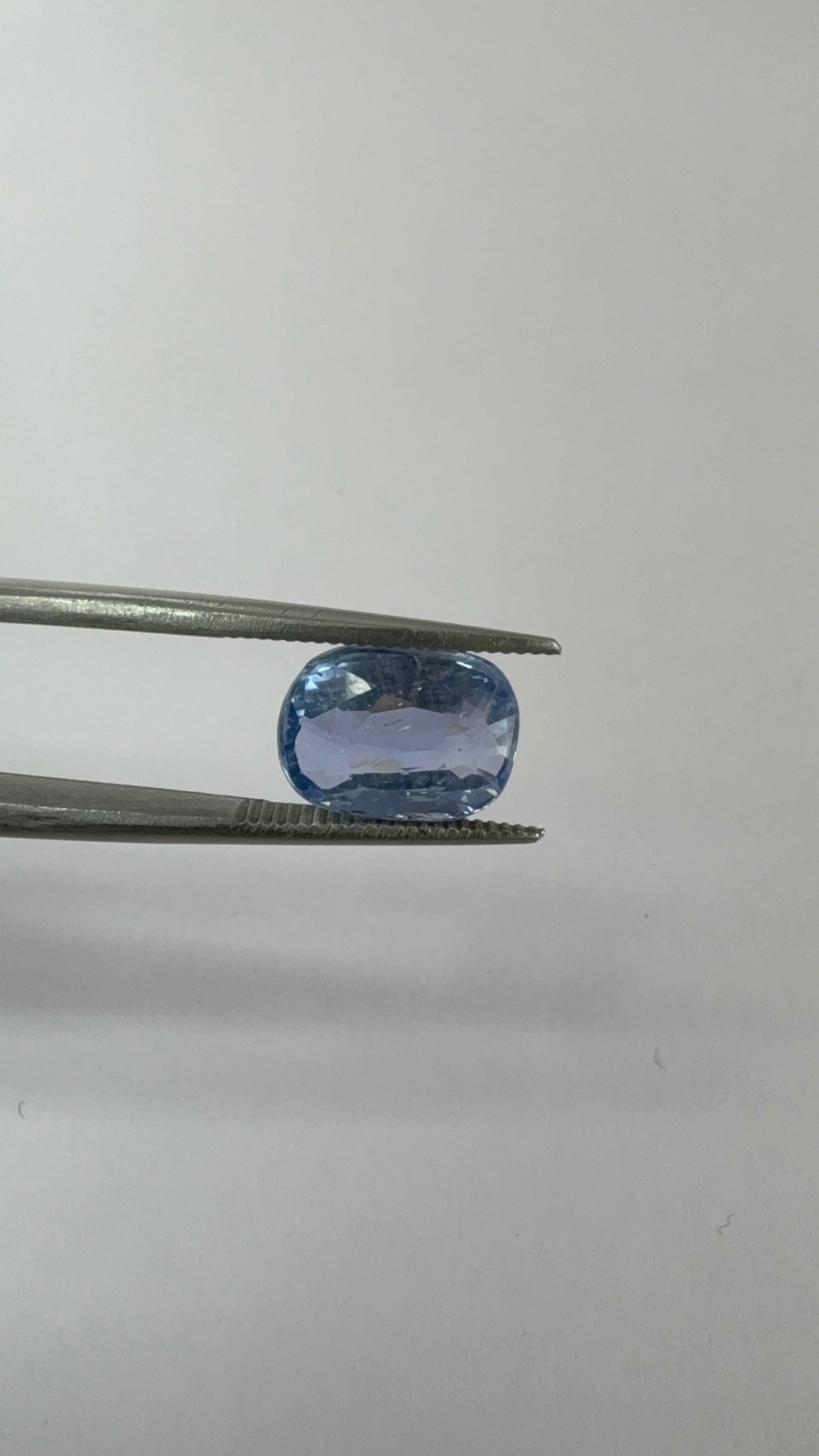 Blue Sapphire 4.04 carat BSR-33 front view