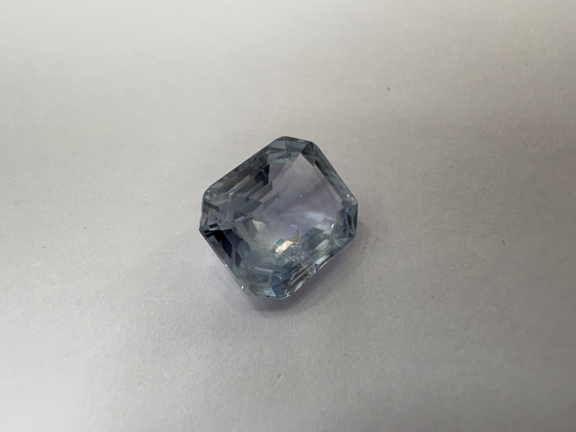 Blue Sapphire 9.55 carat BSR-42 close view