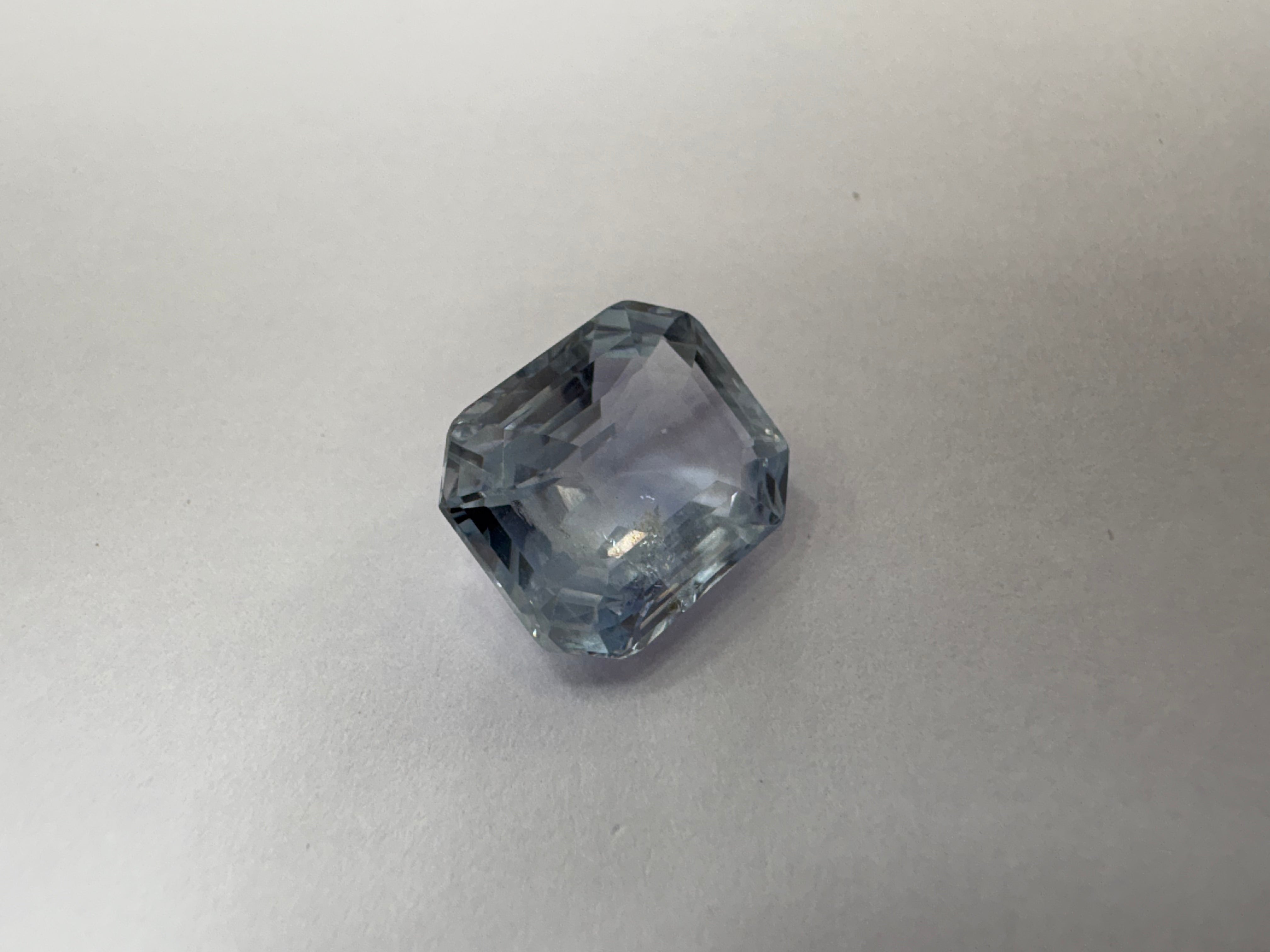 Blue Sapphire 9.55 carat BSR-42 close view