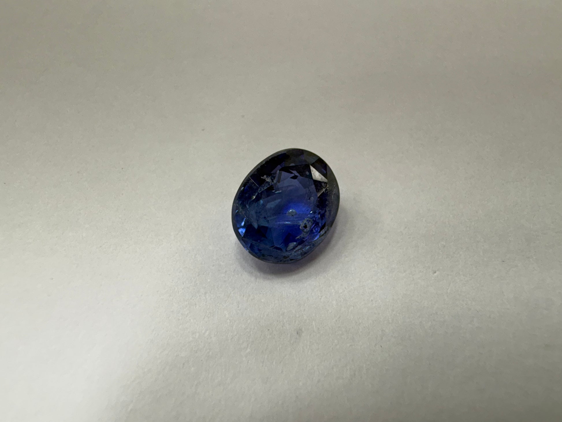 Blue Sapphire 3.14 carat BSR-54 close view
