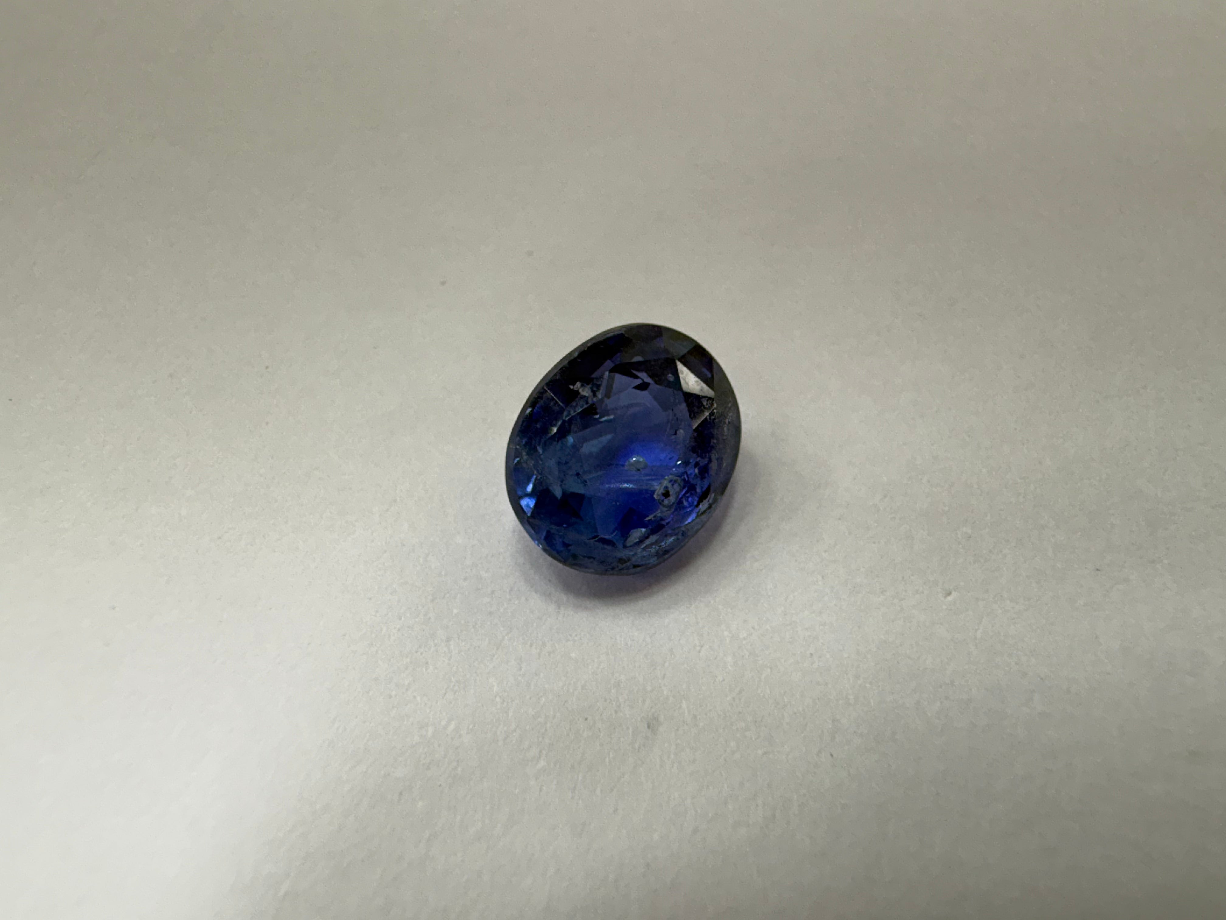 Blue Sapphire 3.14 carat BSR-54 close view