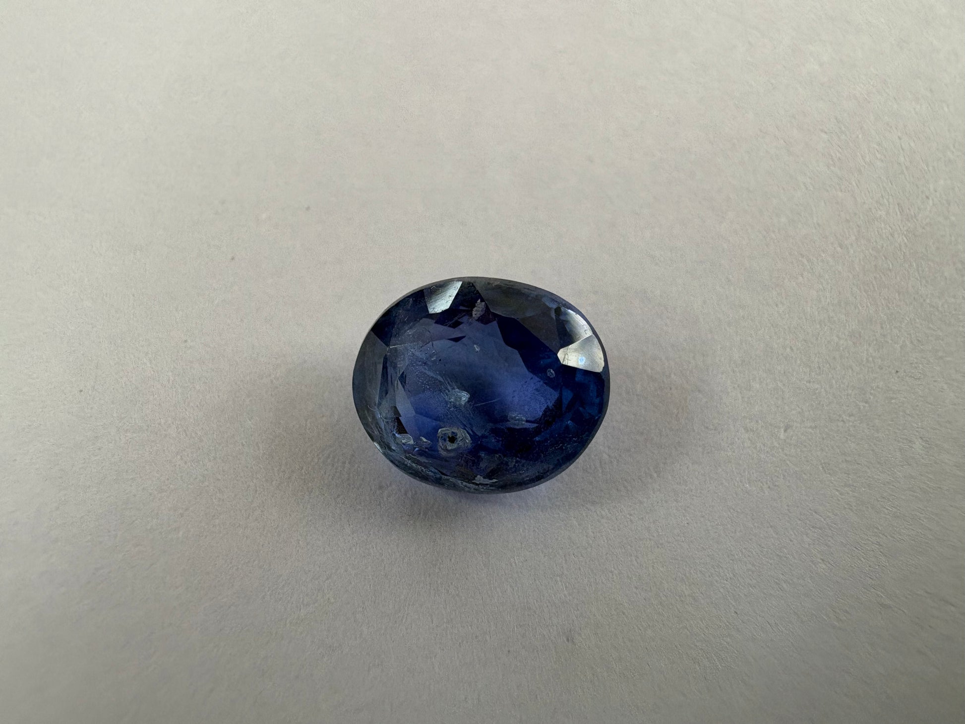 Blue Sapphire 3.14 carat BSR-54 angled view